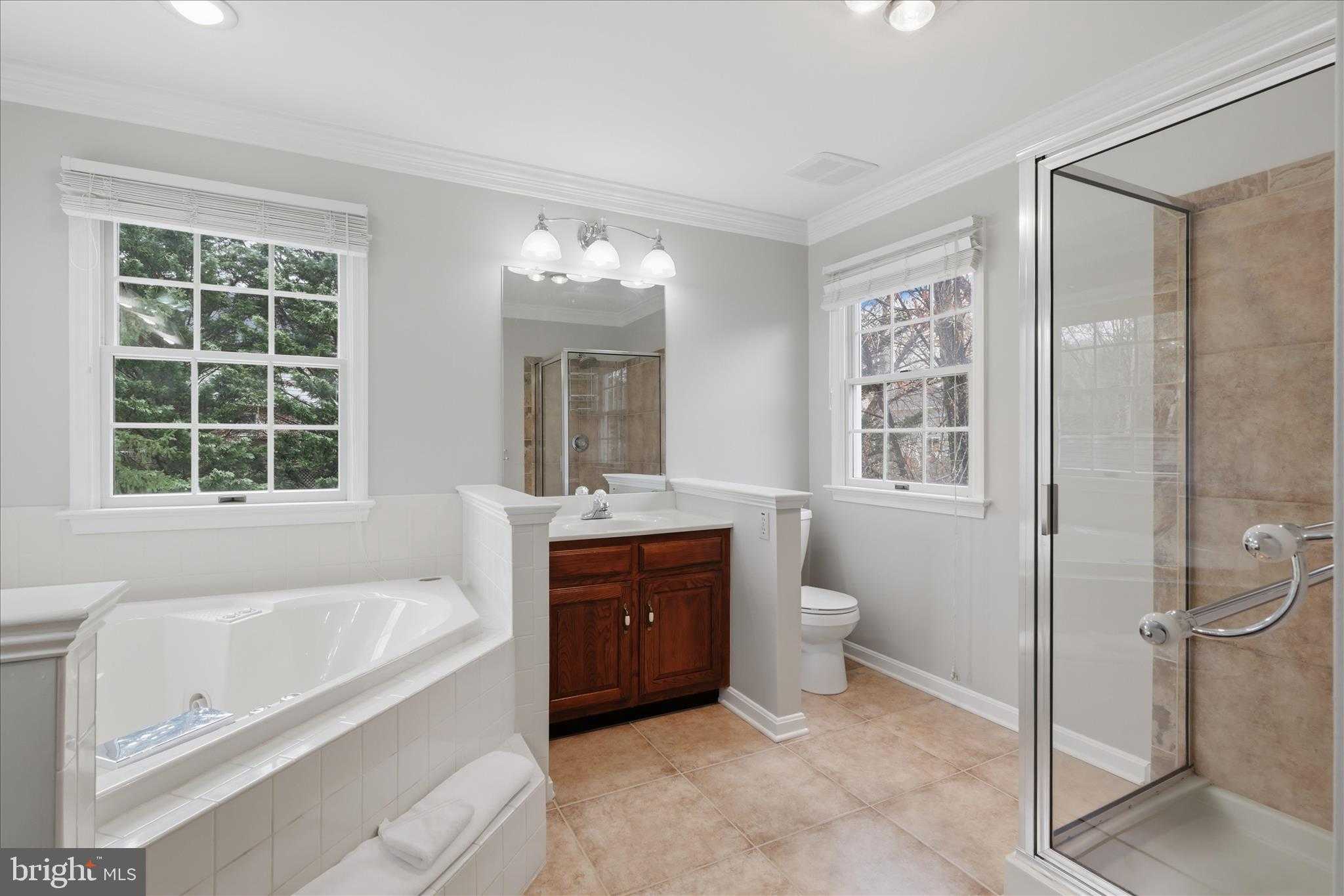 2405 Noble Manor Ln photo 18