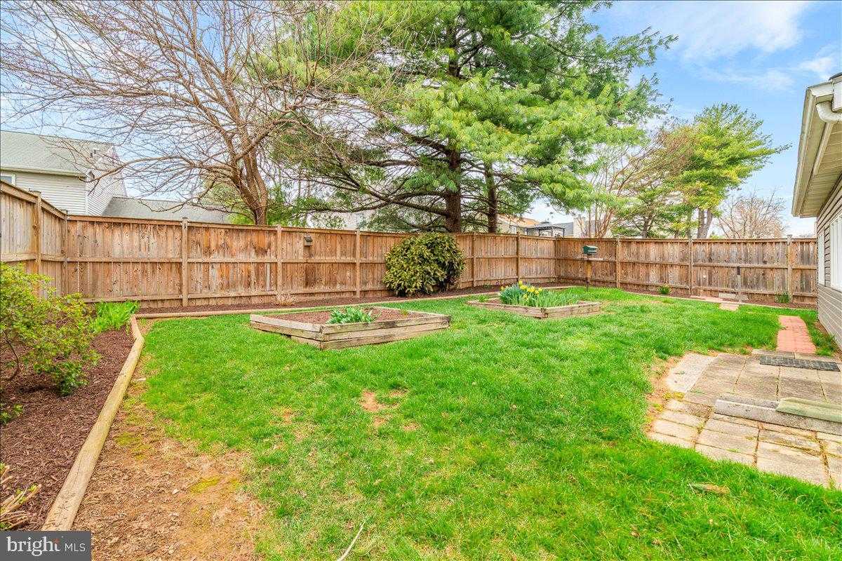 183 Stoneybrook CT photo 2