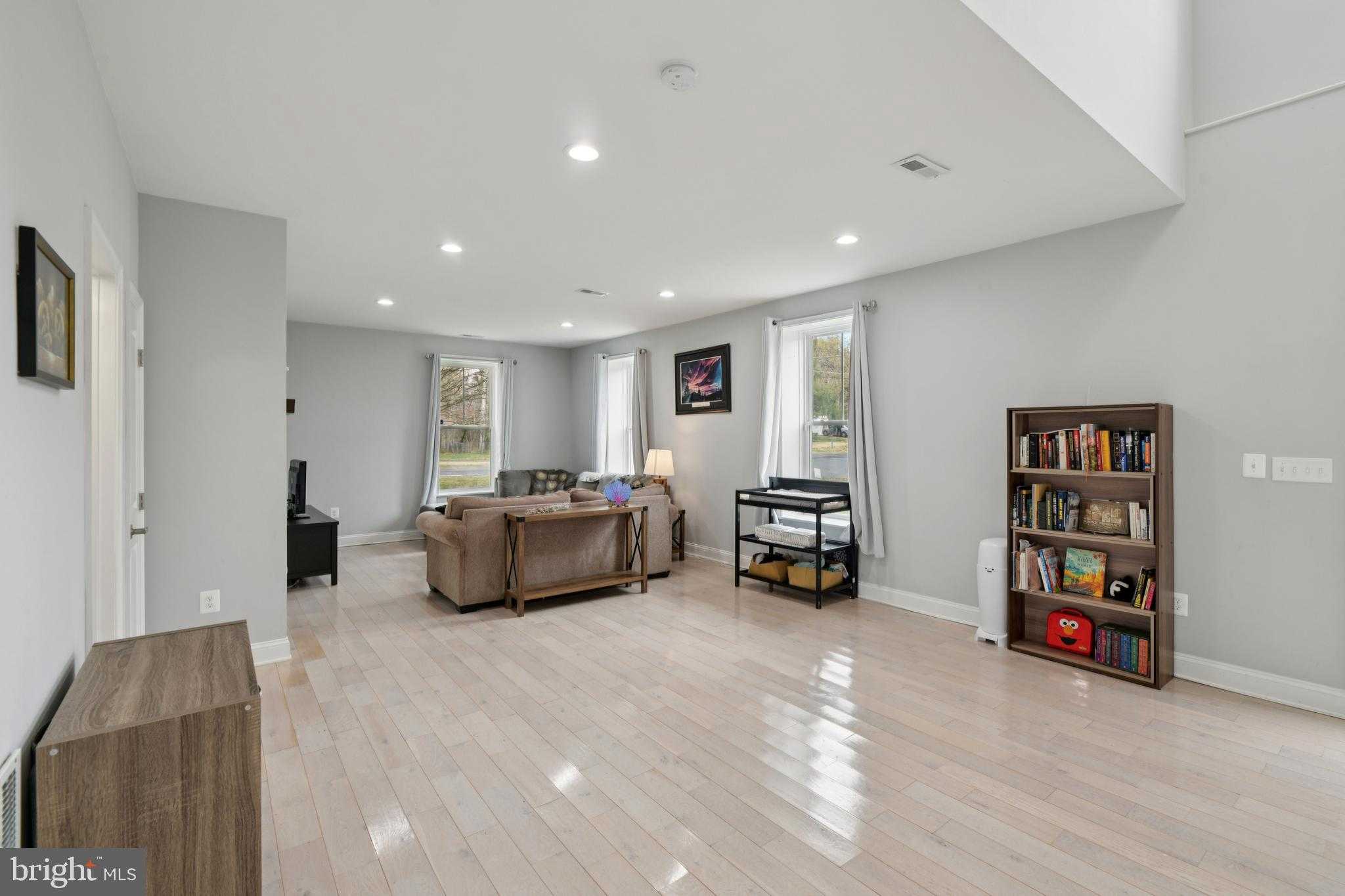 8401 Rockwell Dr photo 13