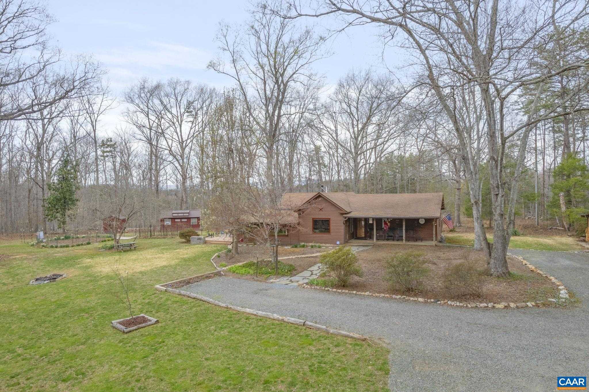 3205 Polecat Creek Ln, Scottsville