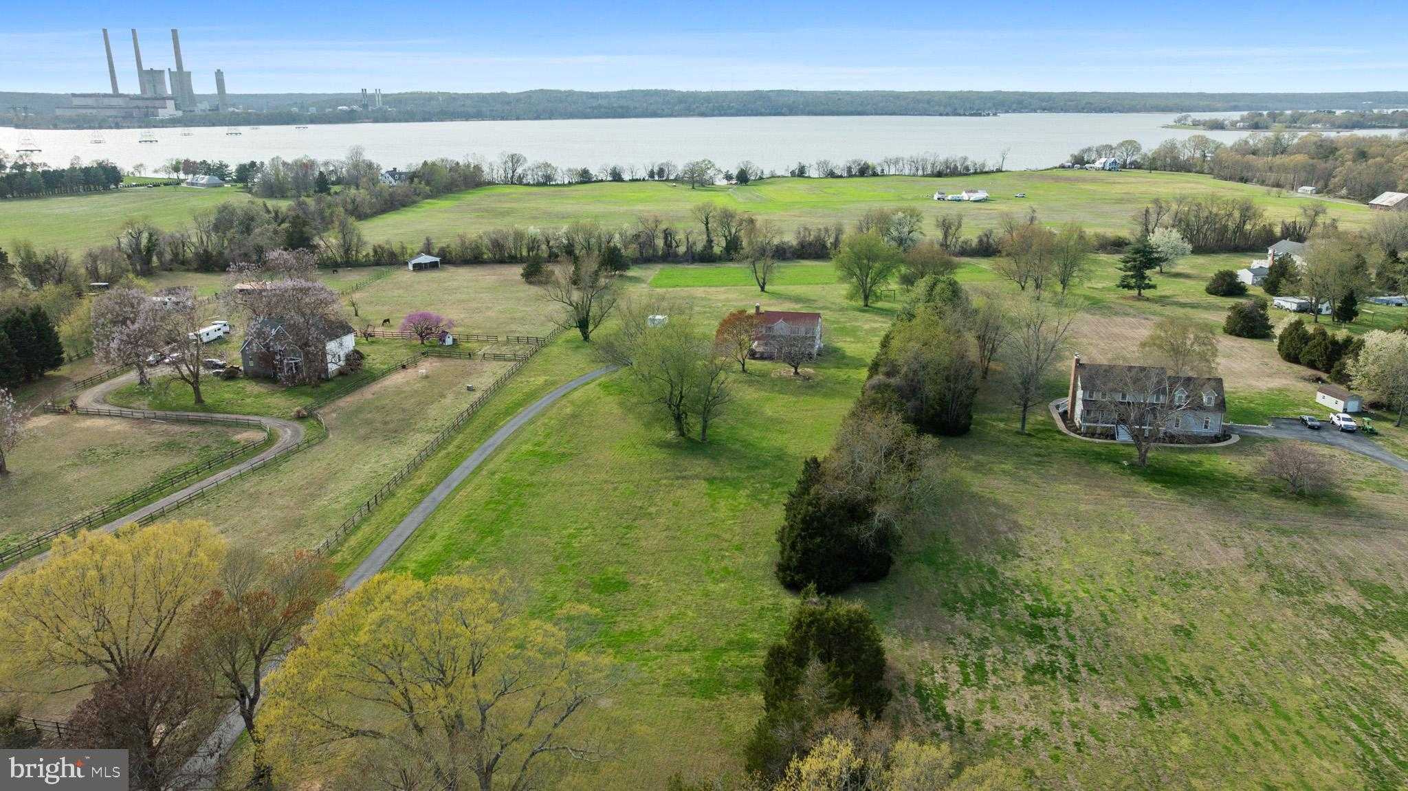 4355 Leitches Wharf Rd photo 2