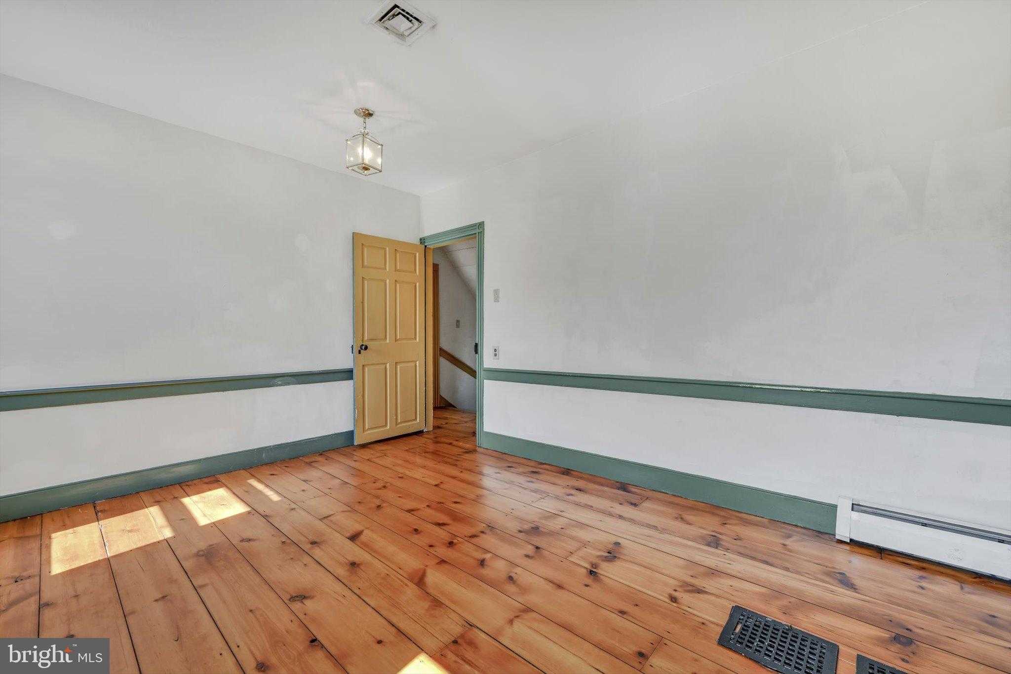 15 W Market St photo 19