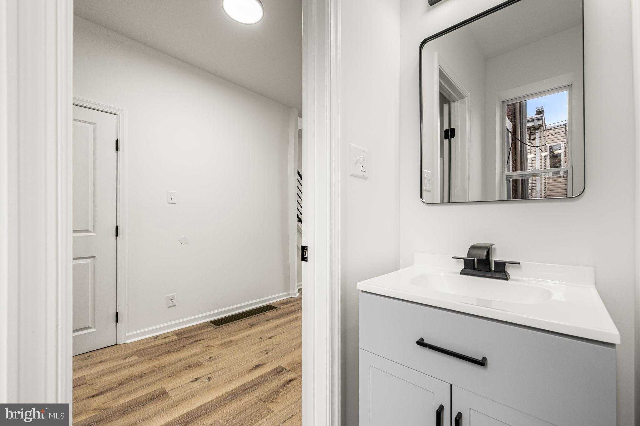 1224 S Greylock St photo 5