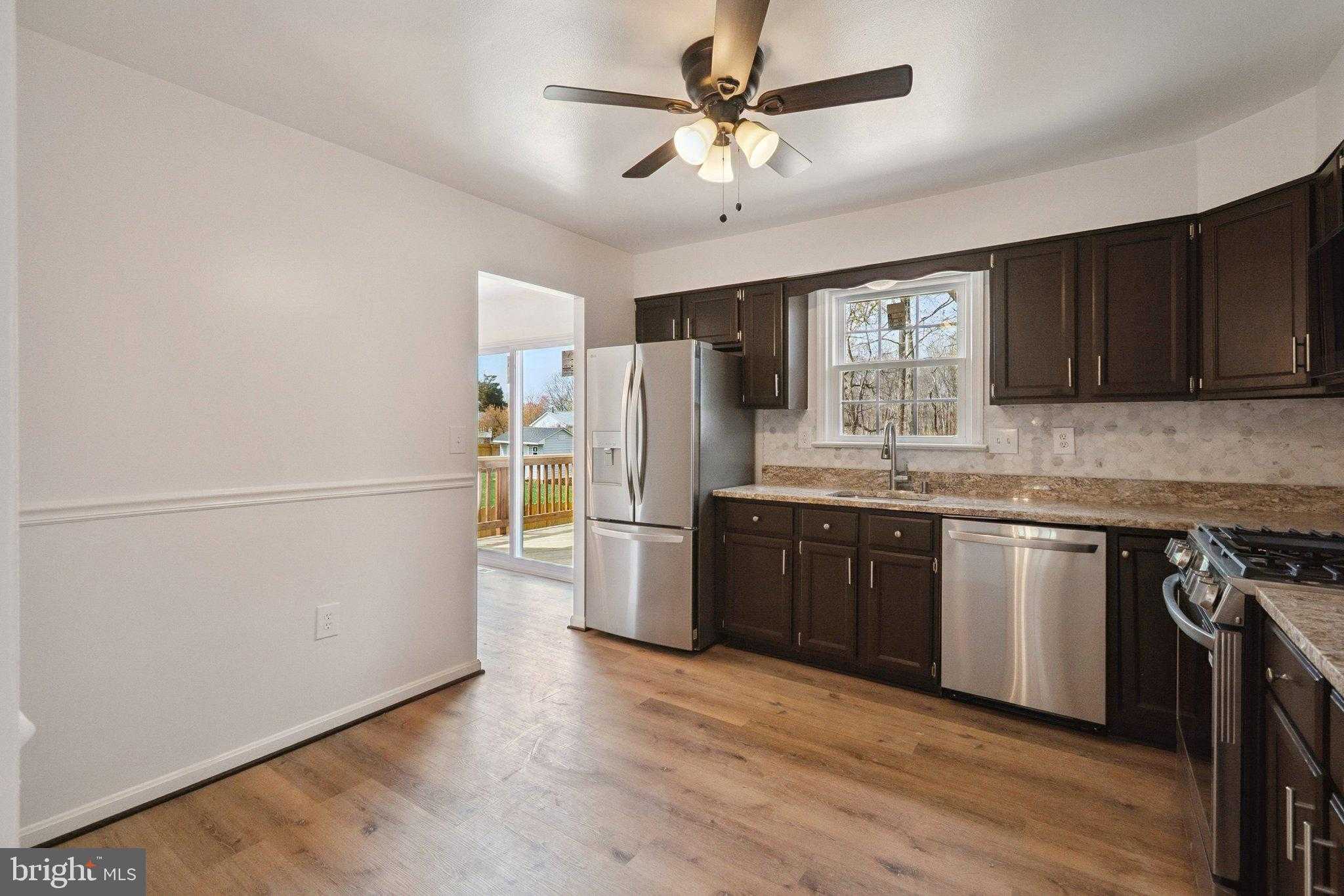 6803 Middlefield Rd photo 8