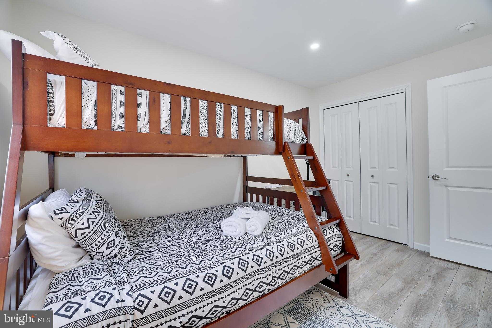 1332 Winding Way photo 26