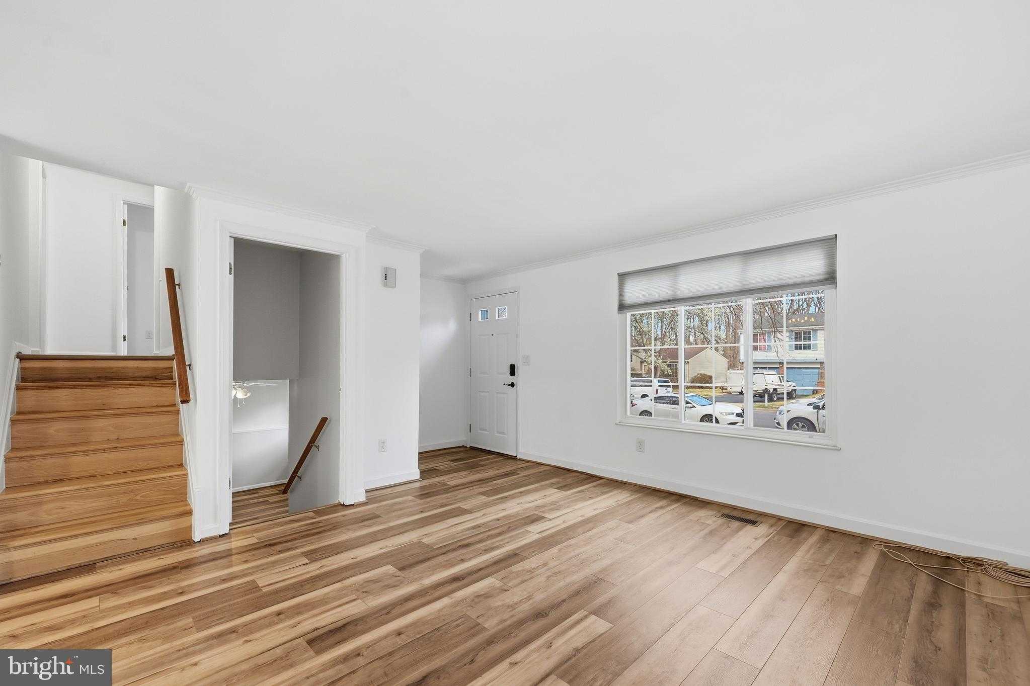 8441 Great Lake Ln photo 6