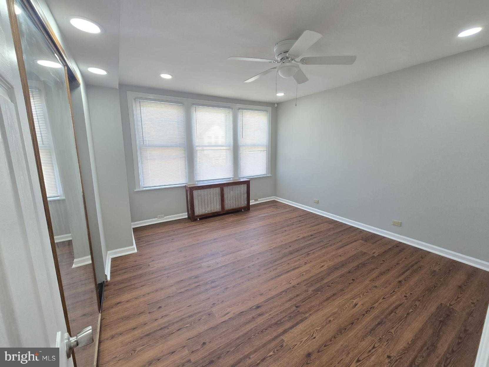 6506 Guyer Ave photo 7