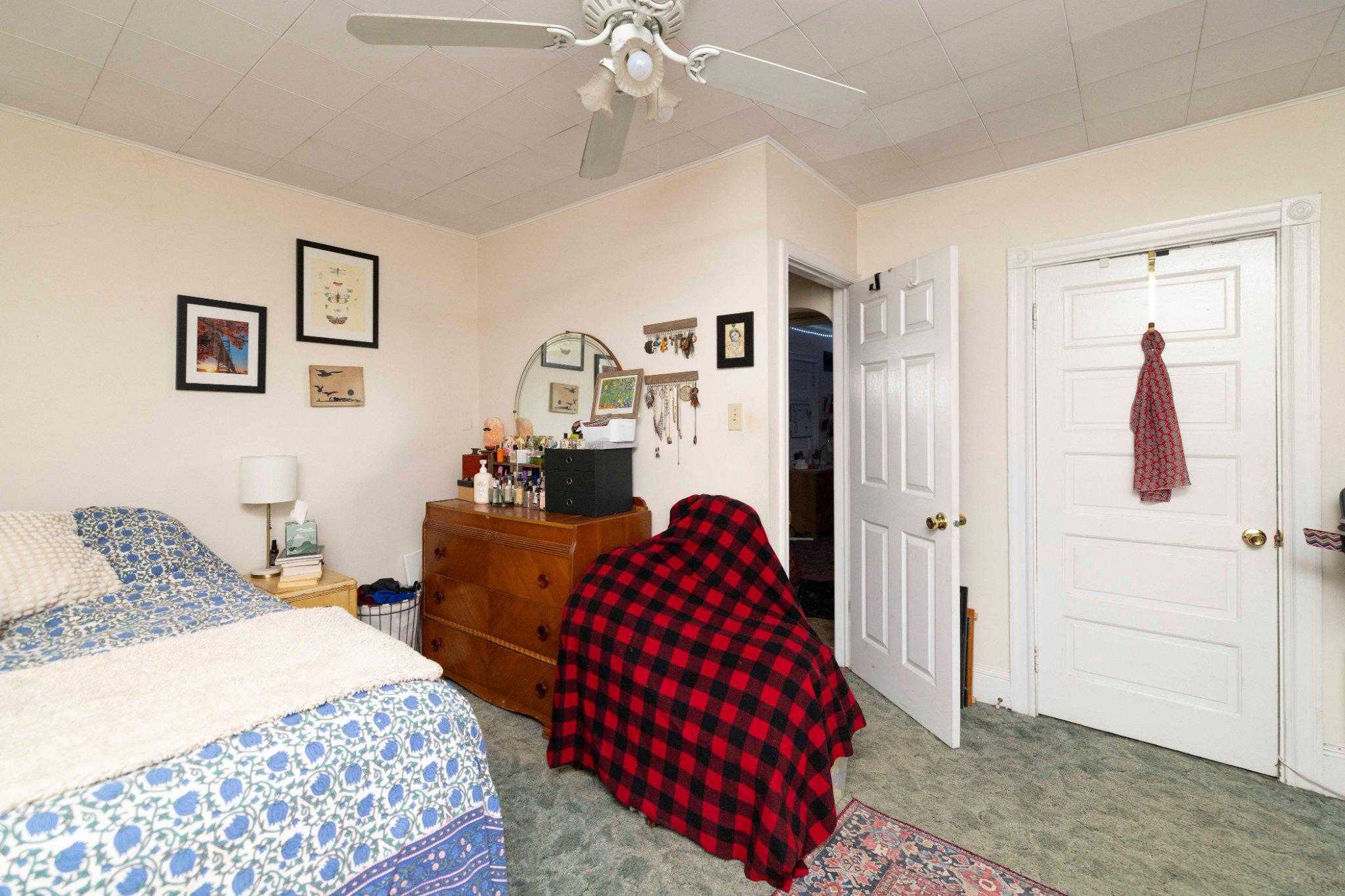 140 Harrison Ave photo 24