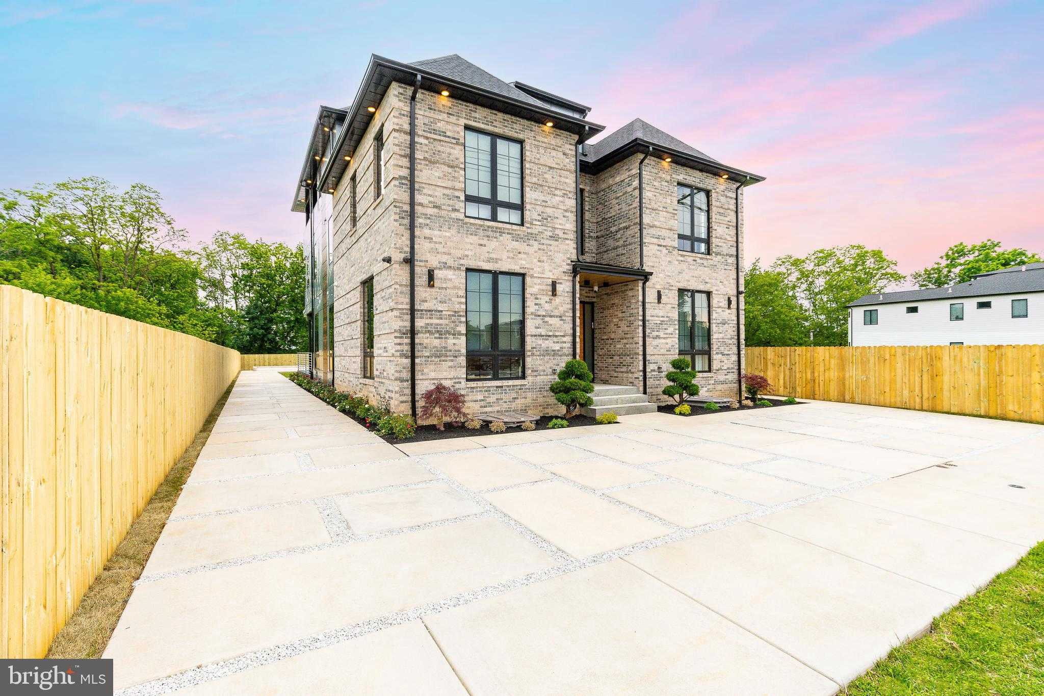 9739 Krewstown Rd photo 4