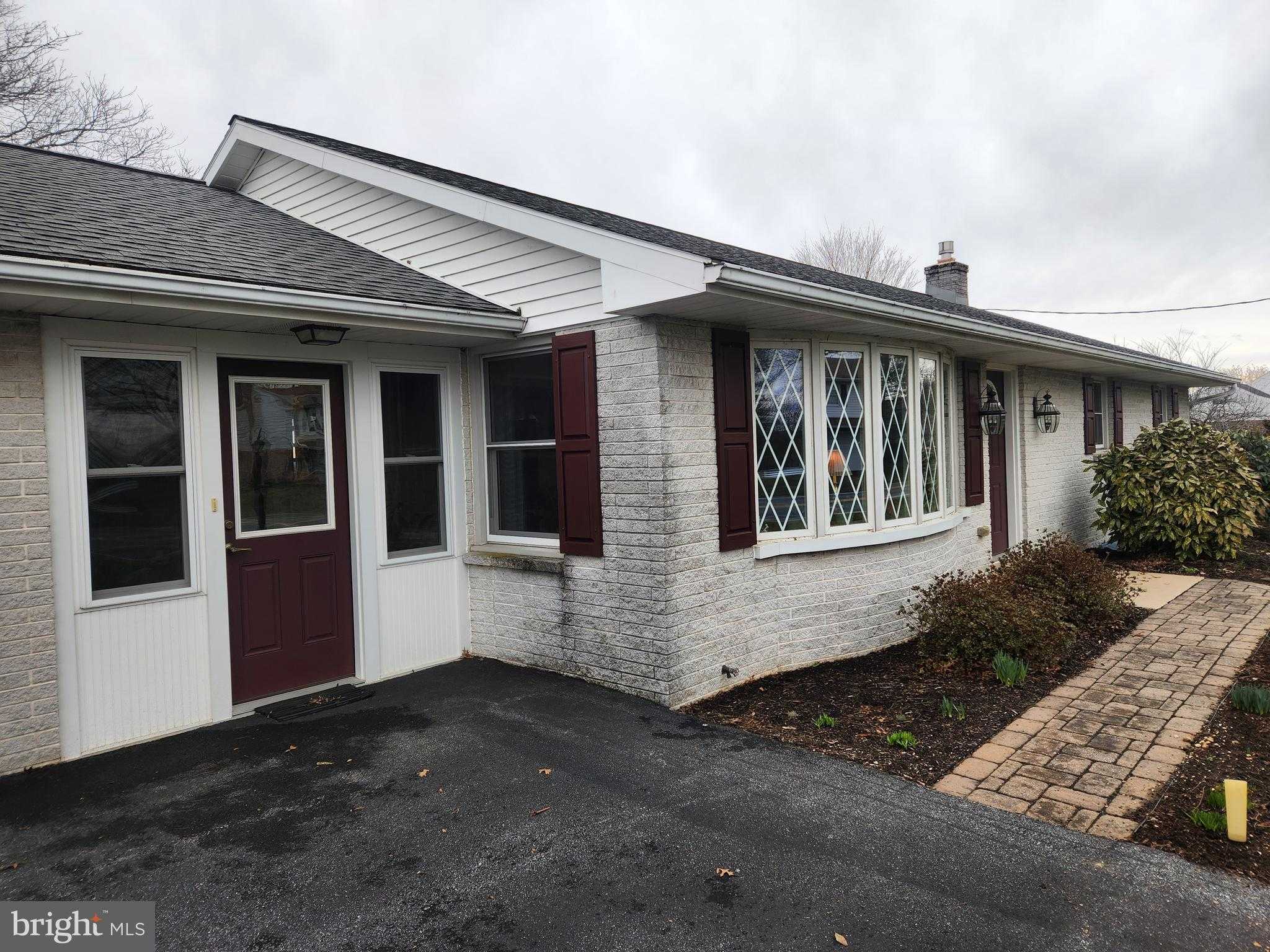 1847 Hossler Rd photo 5