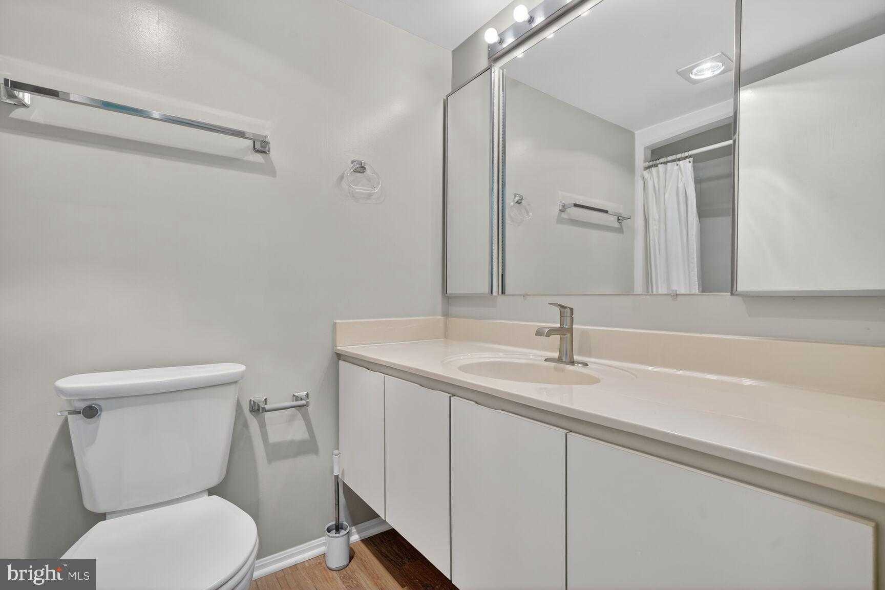 15115 Interlachen Dr # 3-521 photo 16