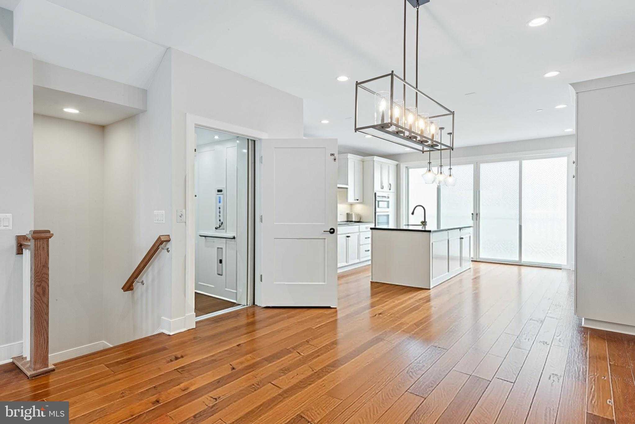 10274 Grosvenor Pl photo 21