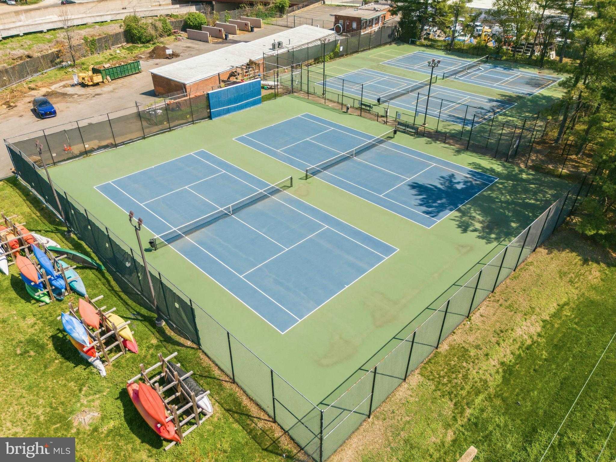 1615 Mount Eagle Pl photo 32