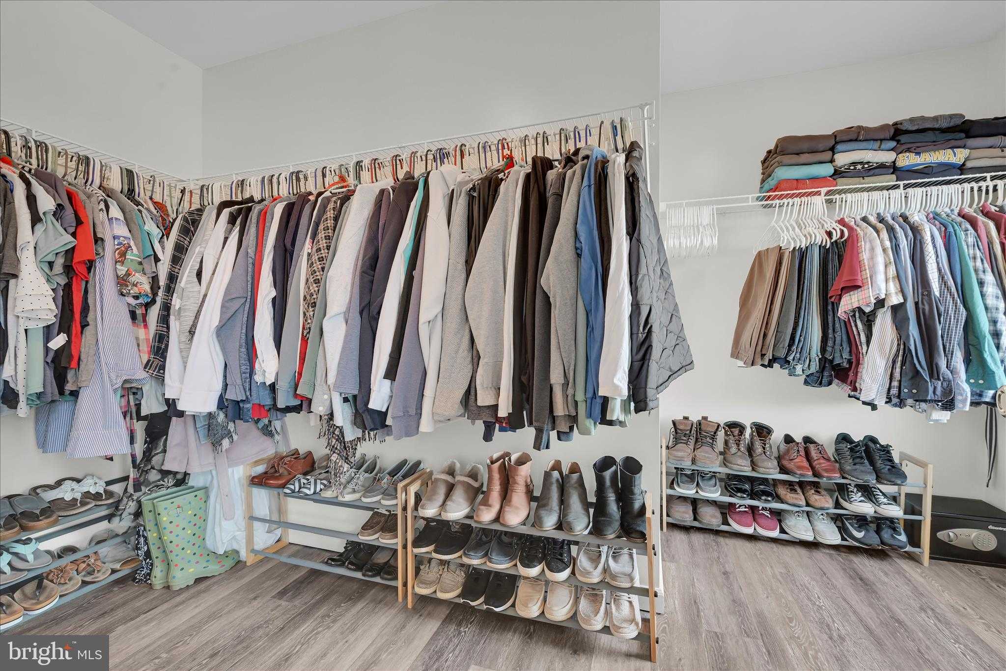 111 Holly Rd photo 25