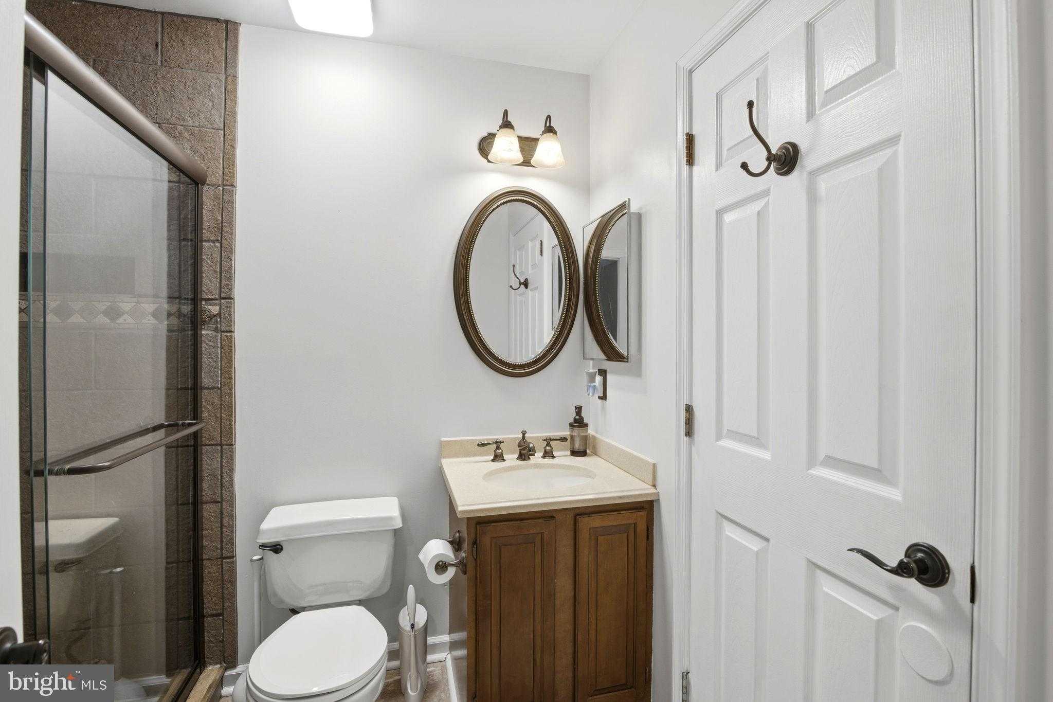 2005 Pointview Cir photo 13