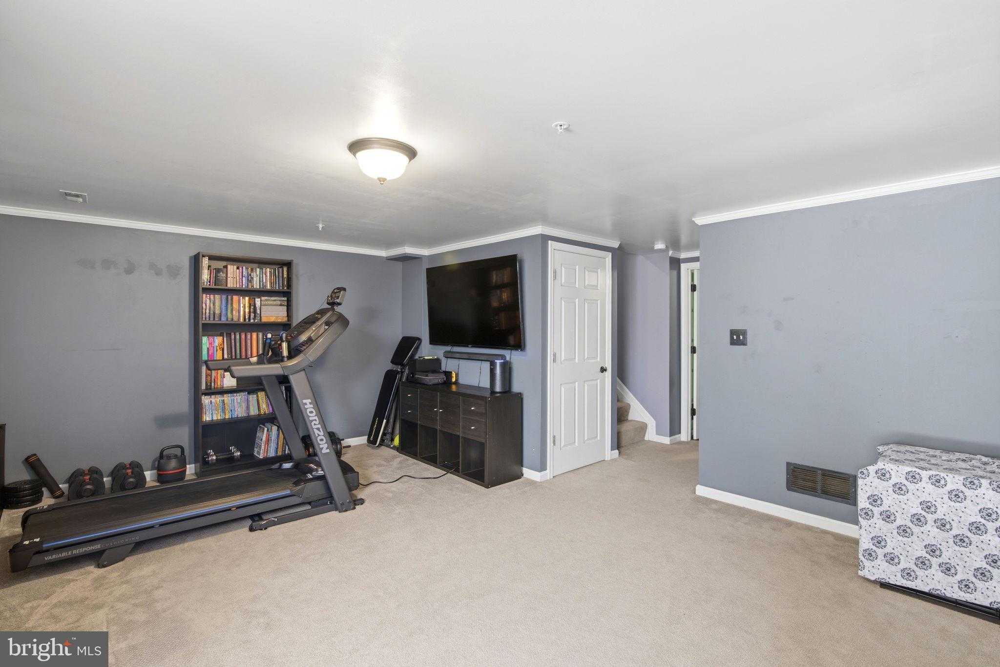 2005 Pointview Cir photo 18