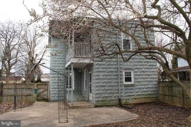 621 E Washington St photo 16