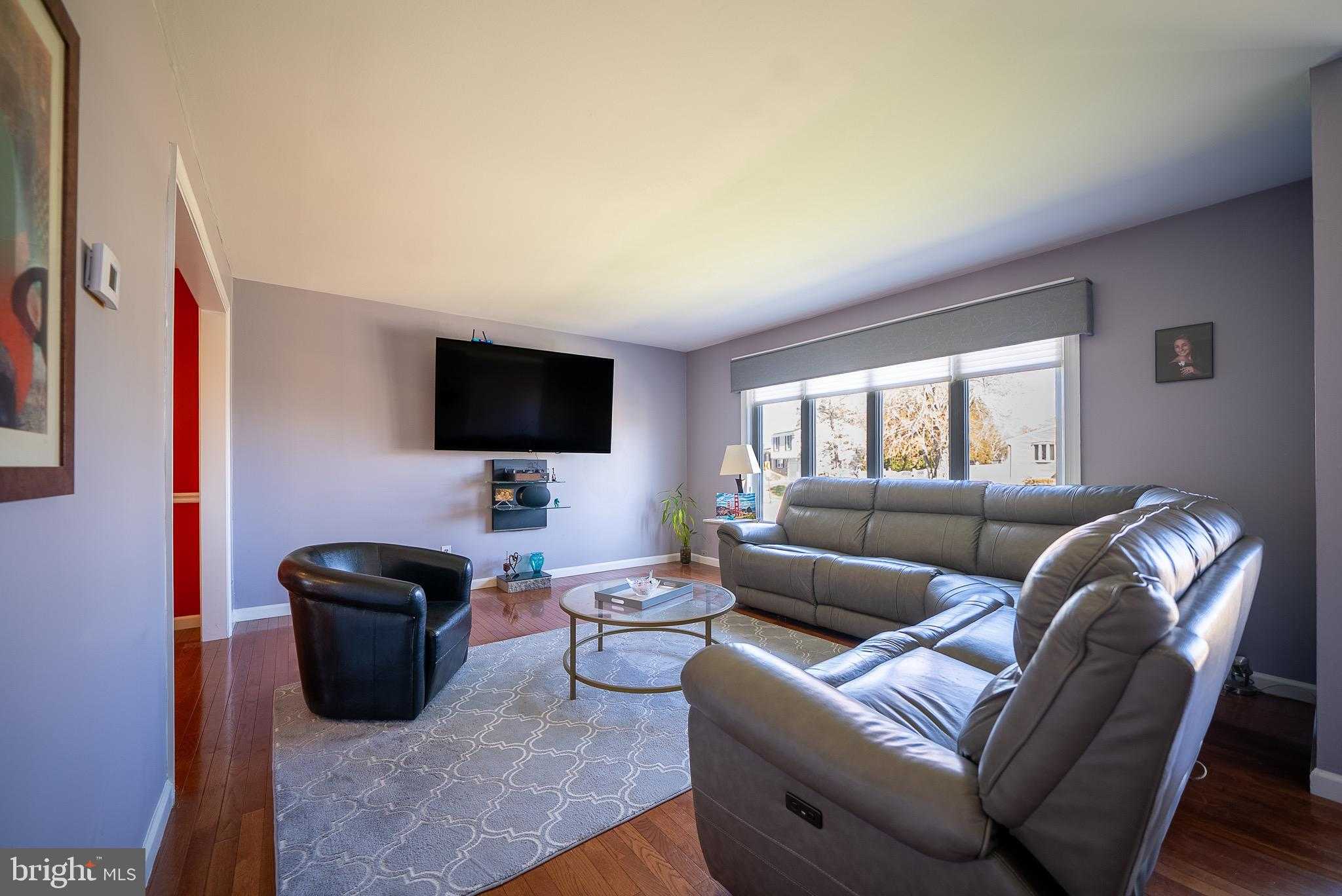 3221 Claridge Rd photo 6