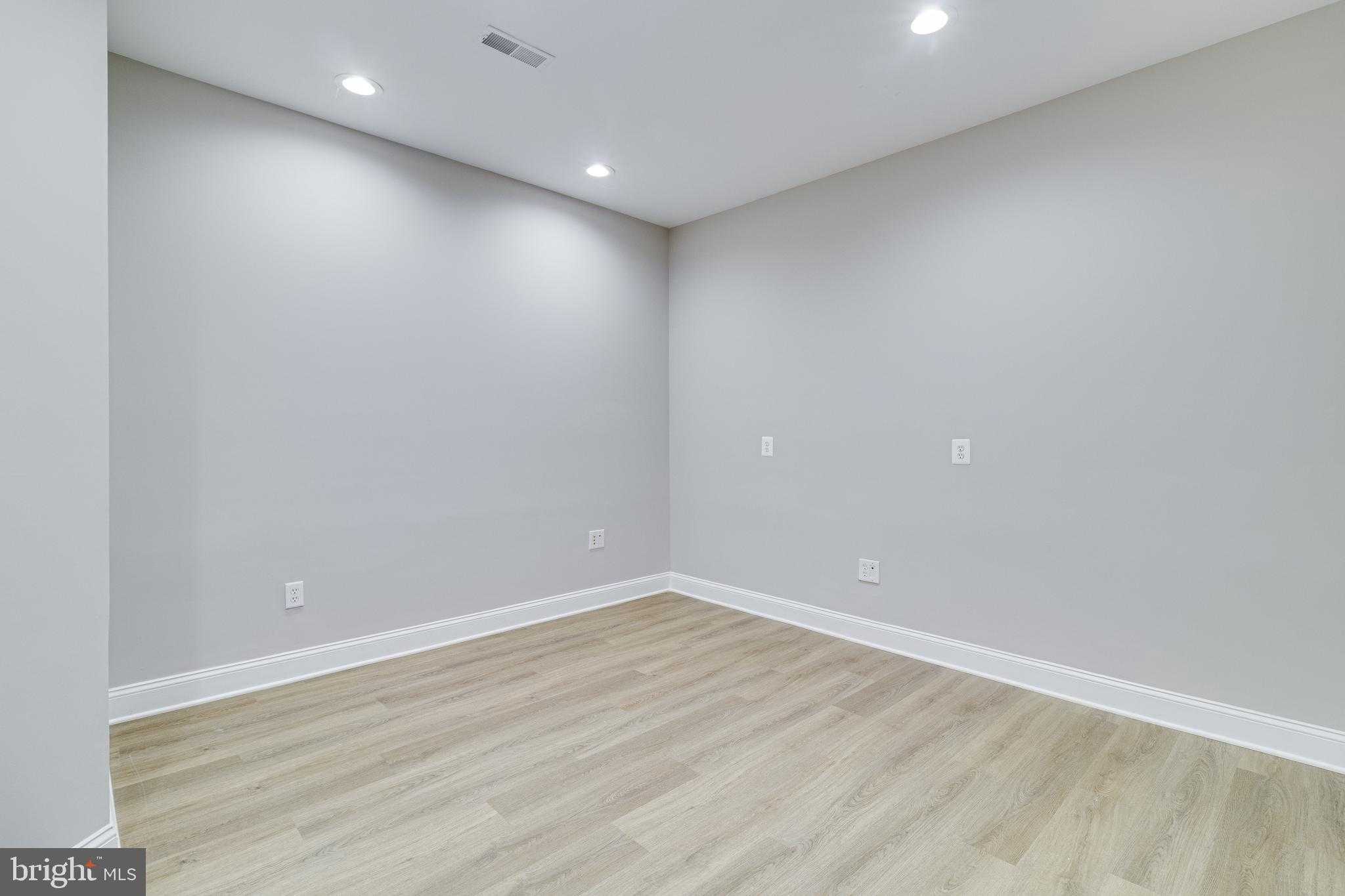 7910 Dartmoor Pl photo 71