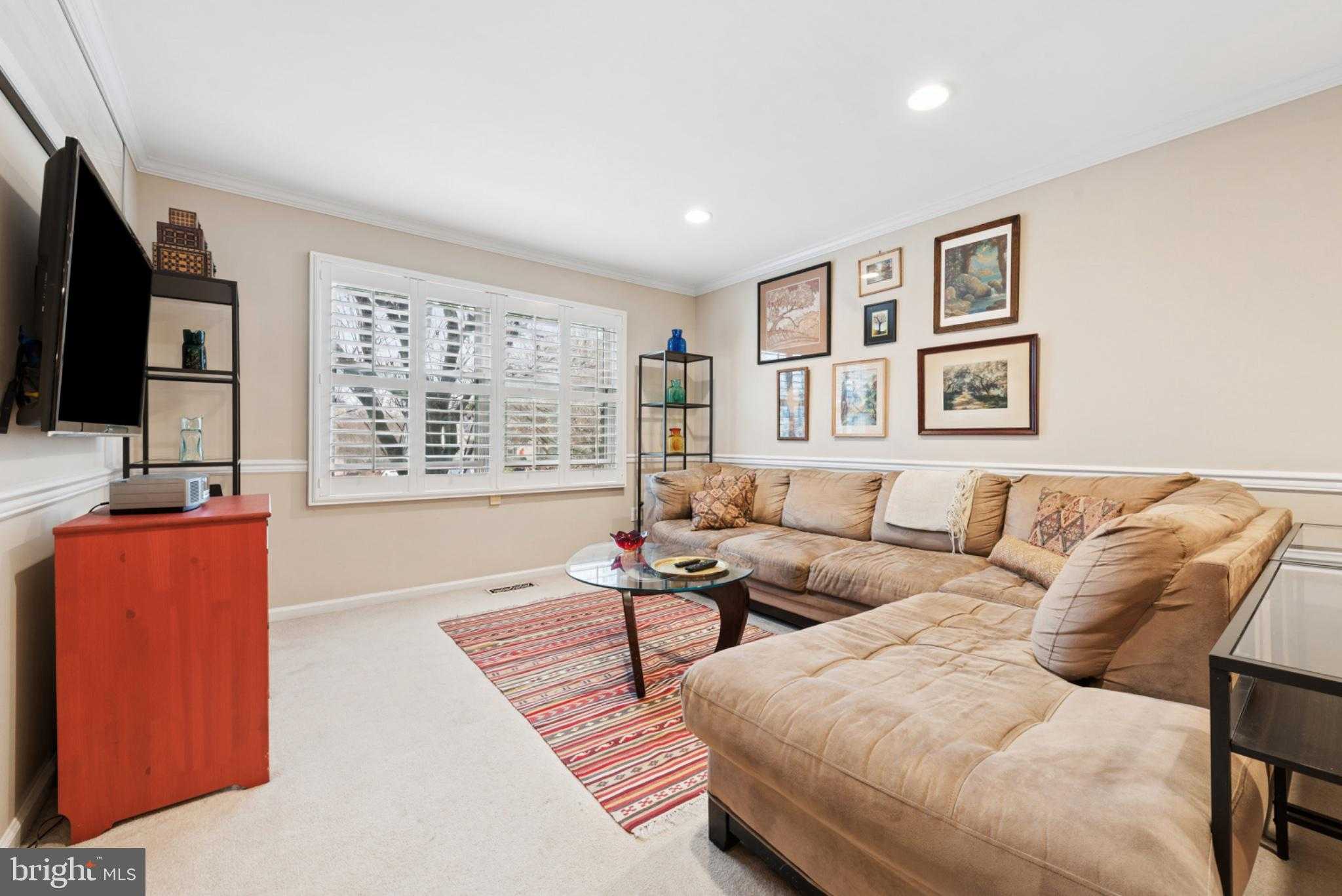 56 Woodstream Dr photo 6