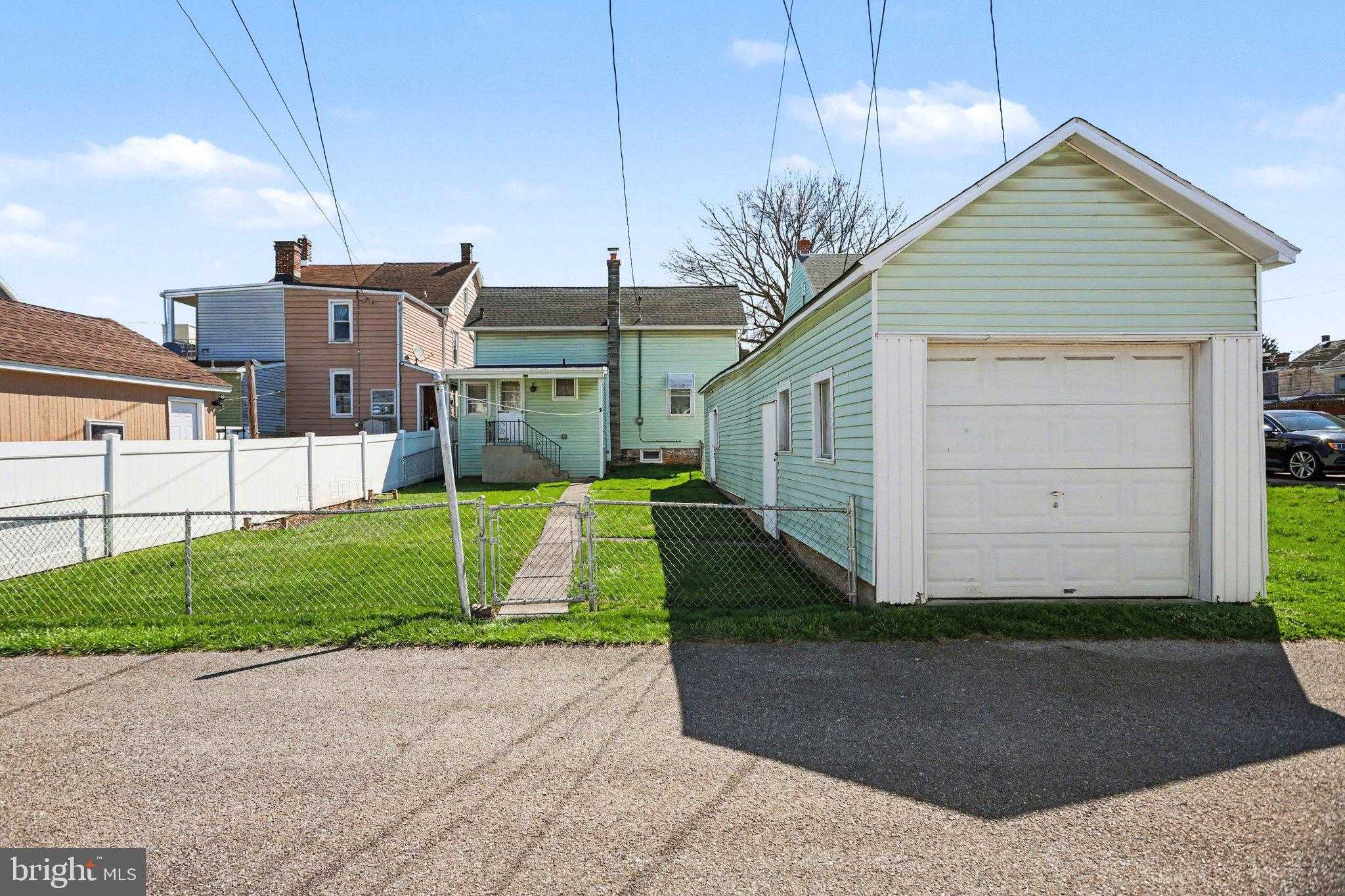 622 N Franklin St photo 22