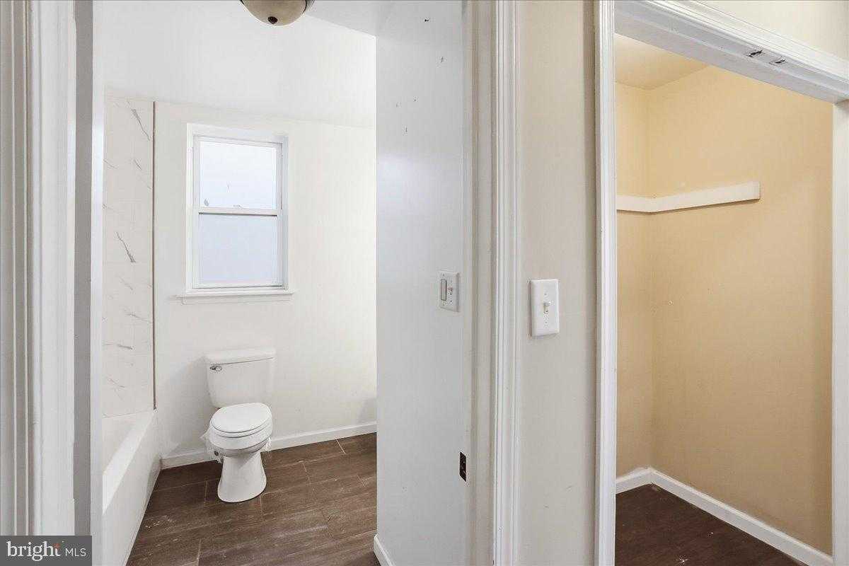 810 N Preston St photo 9