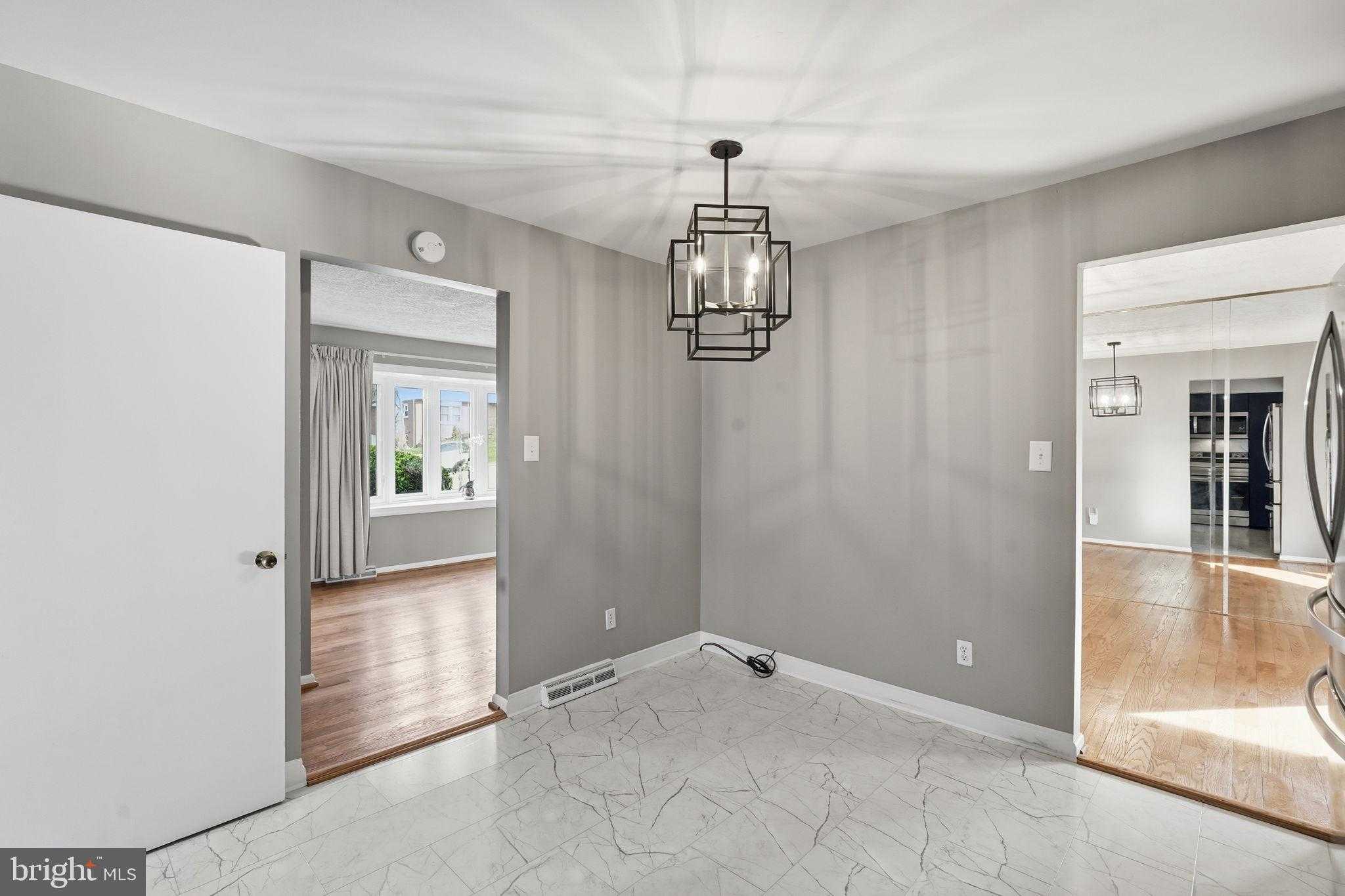 11003 Tyrone Dr photo 14