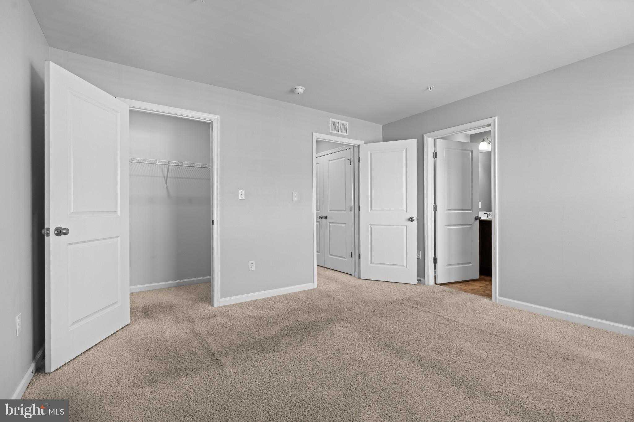 1930 Graymount Way photo 24