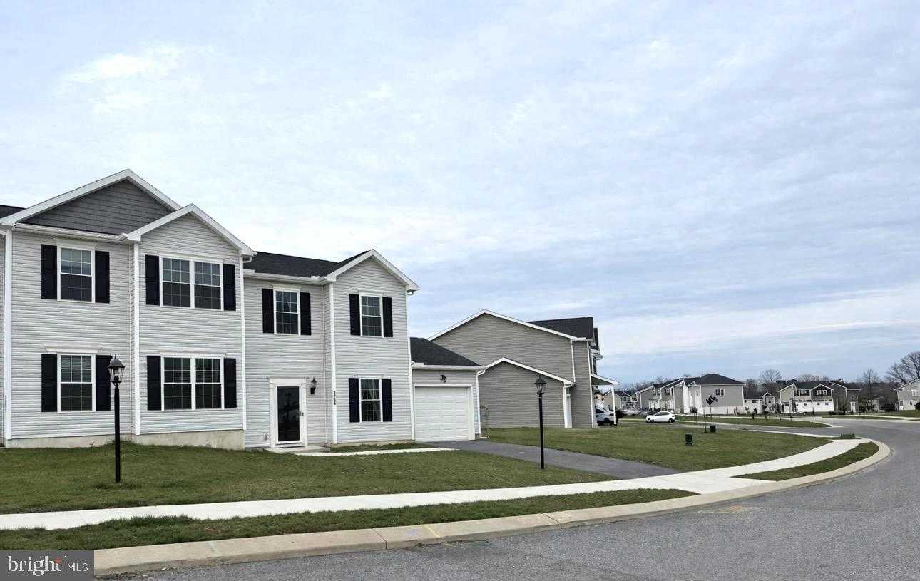 3755 Castle Dr photo 3