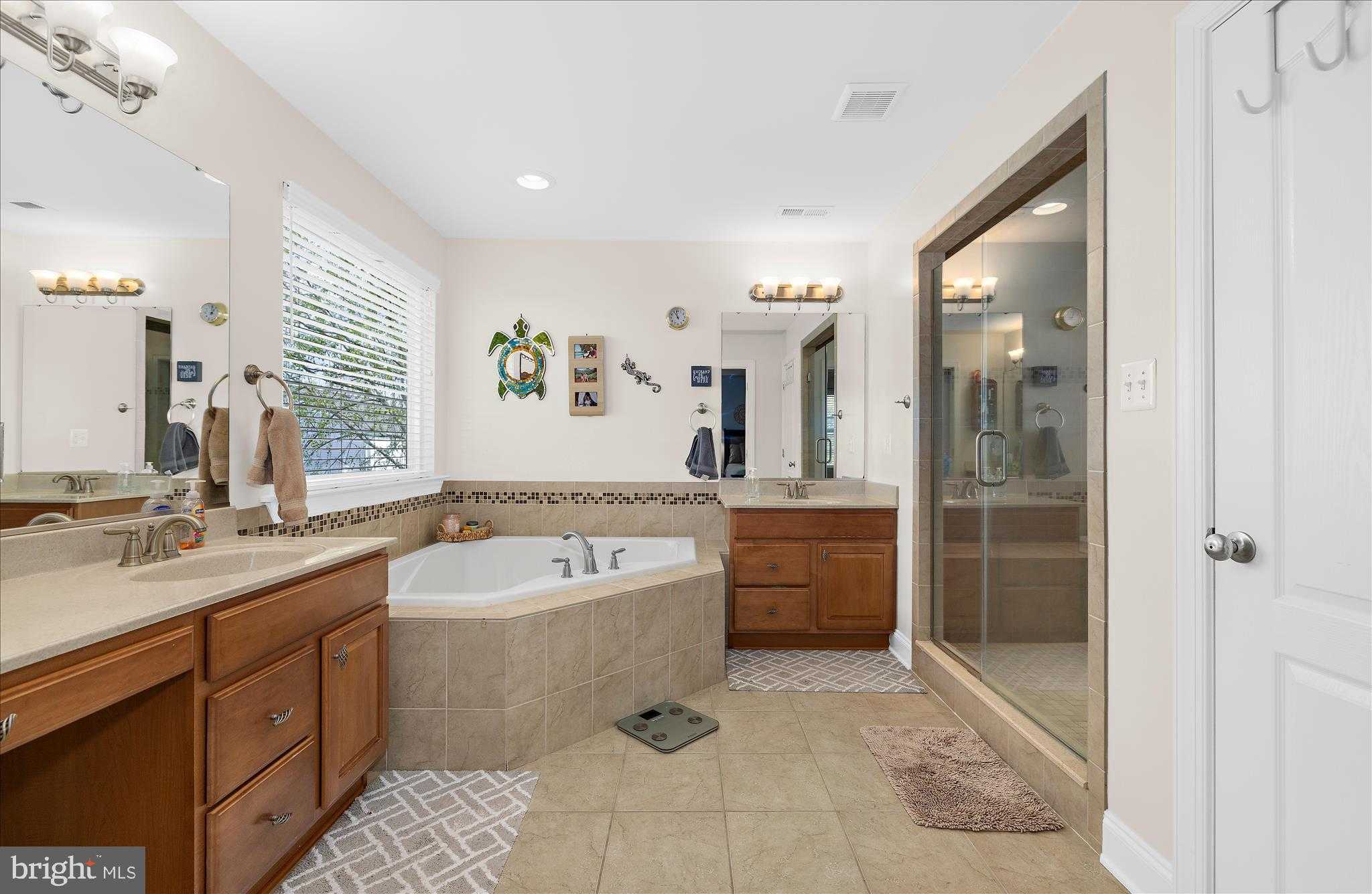 3683 Middle Ground CT photo 46