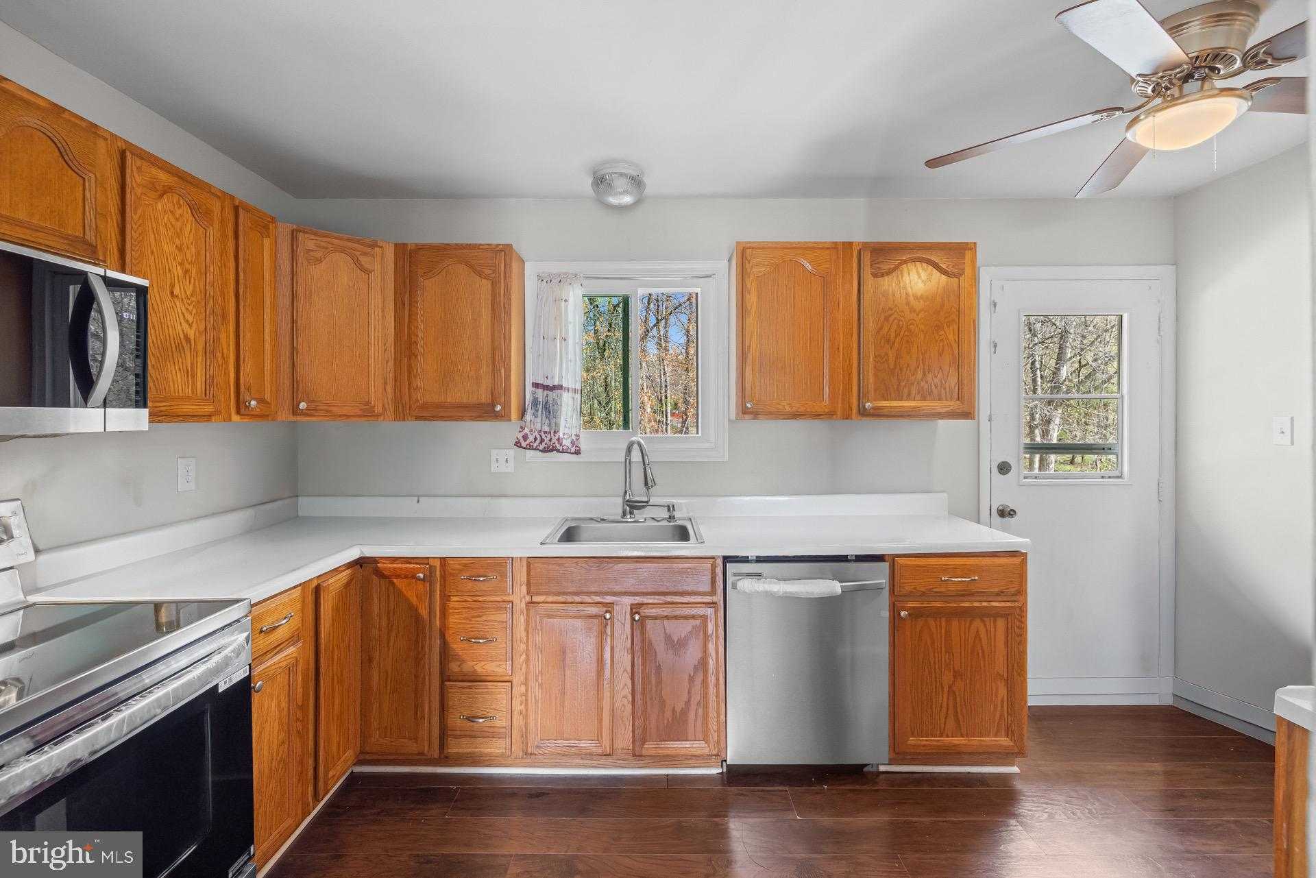 7622 Carissa Ln photo 3