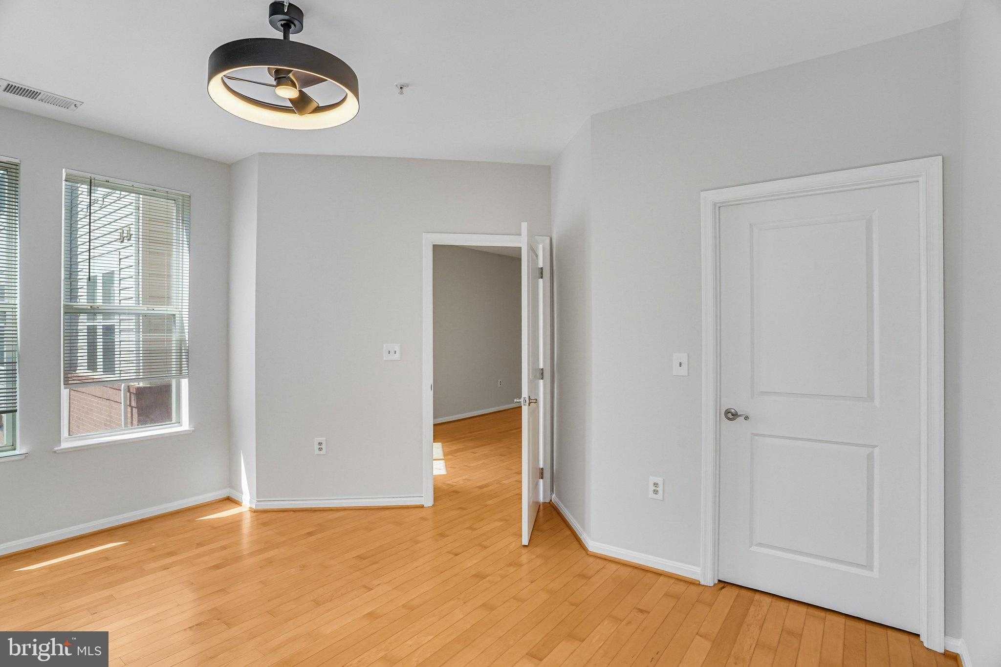 2655 Prosperity Ave Apt 201 photo 16