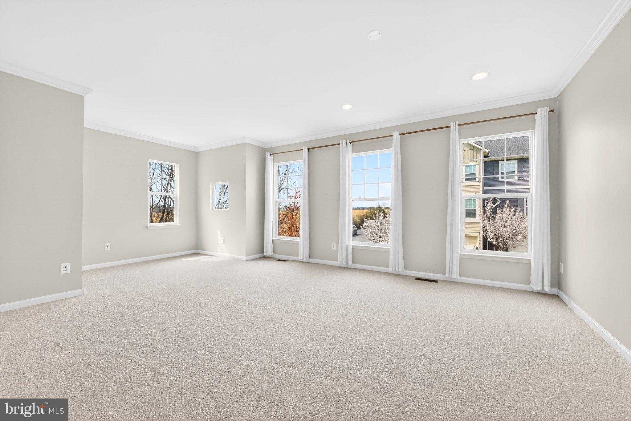 115 Gretchen CT photo 2