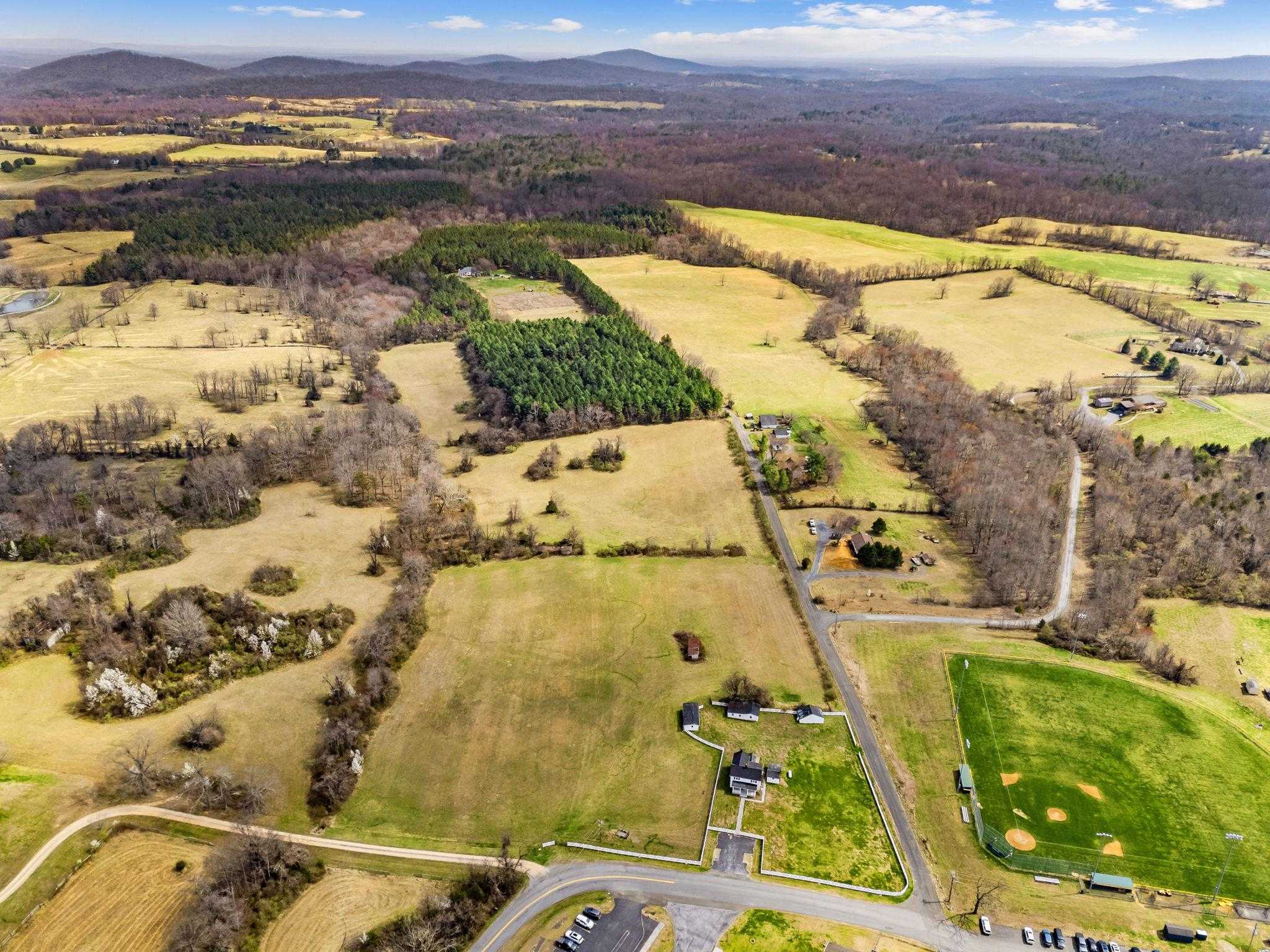 57 School House Rd photo 4