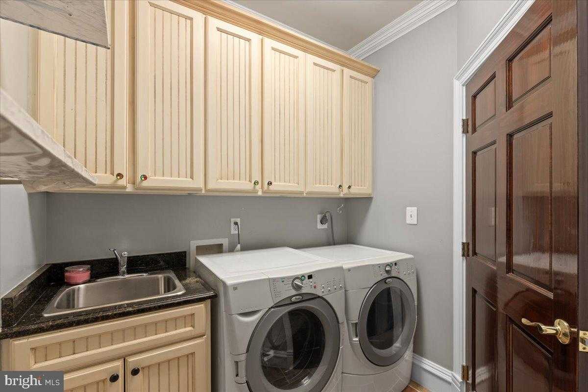 8813 Oak Leaf Dr photo 42