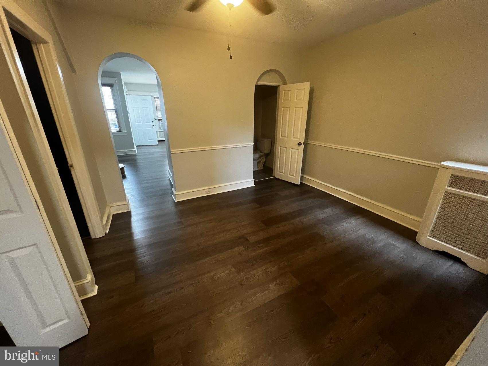 3141 Unruh Ave photo 2