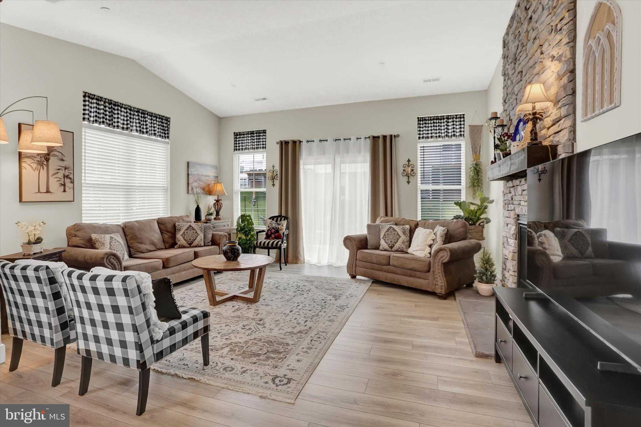 797 Aurora Dr photo 17