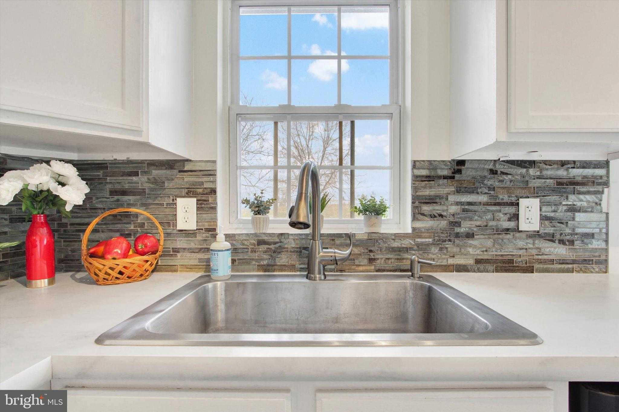 140 Orchard Ln photo 7