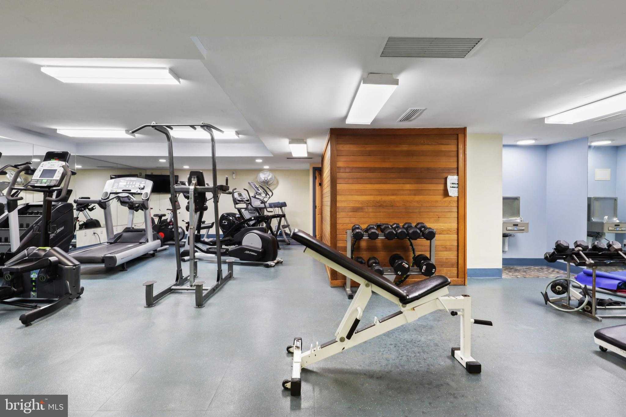 3705 S George Mason Dr Apt 914s photo 36