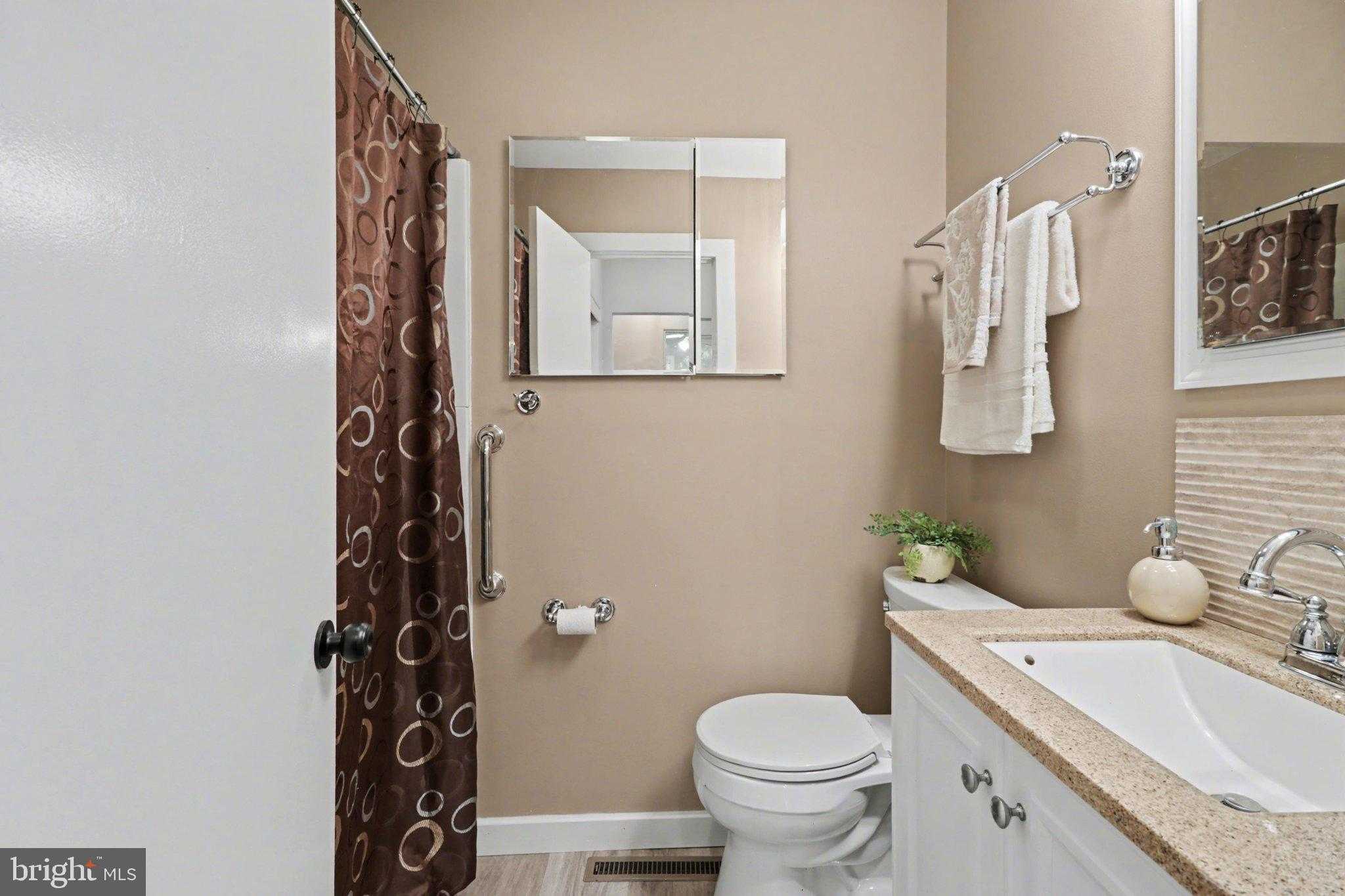 11 W Highland Ave photo 18