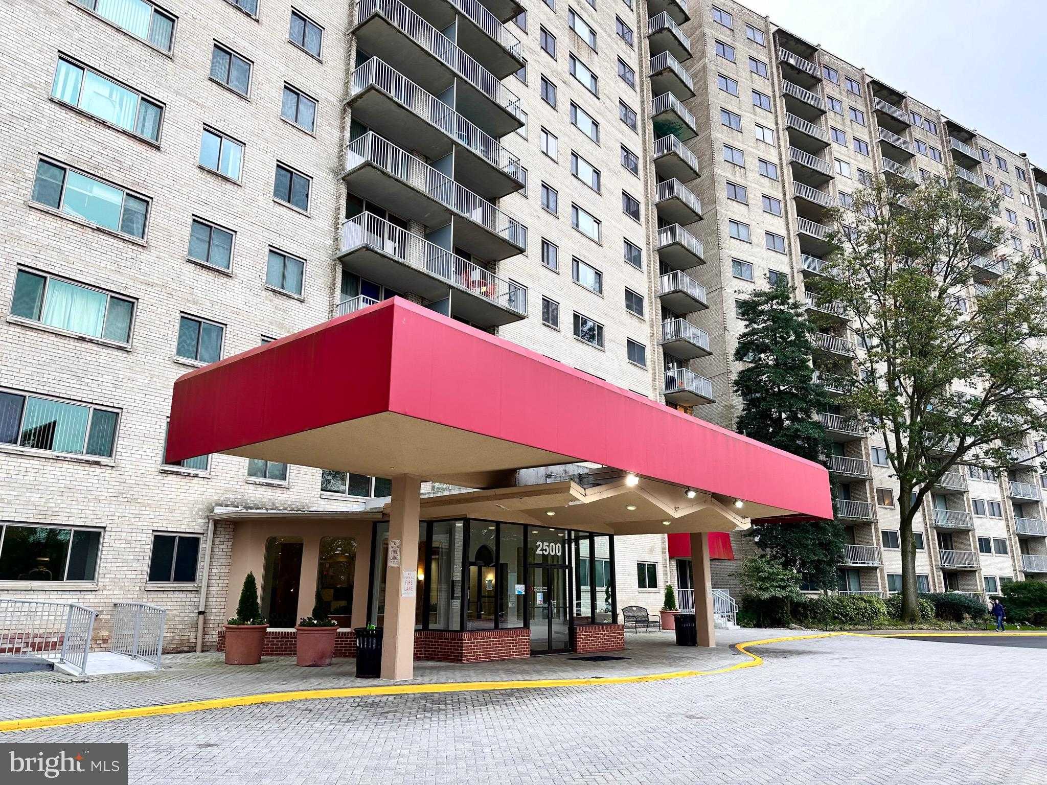 2500 N Van Dorn St Apt 801, Alexandria