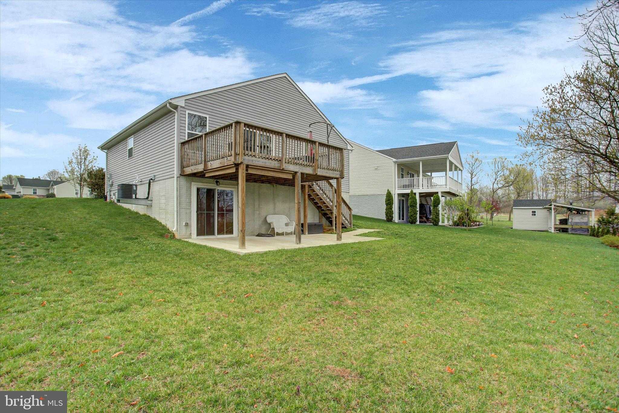 140 Cape Cod Cir photo 28