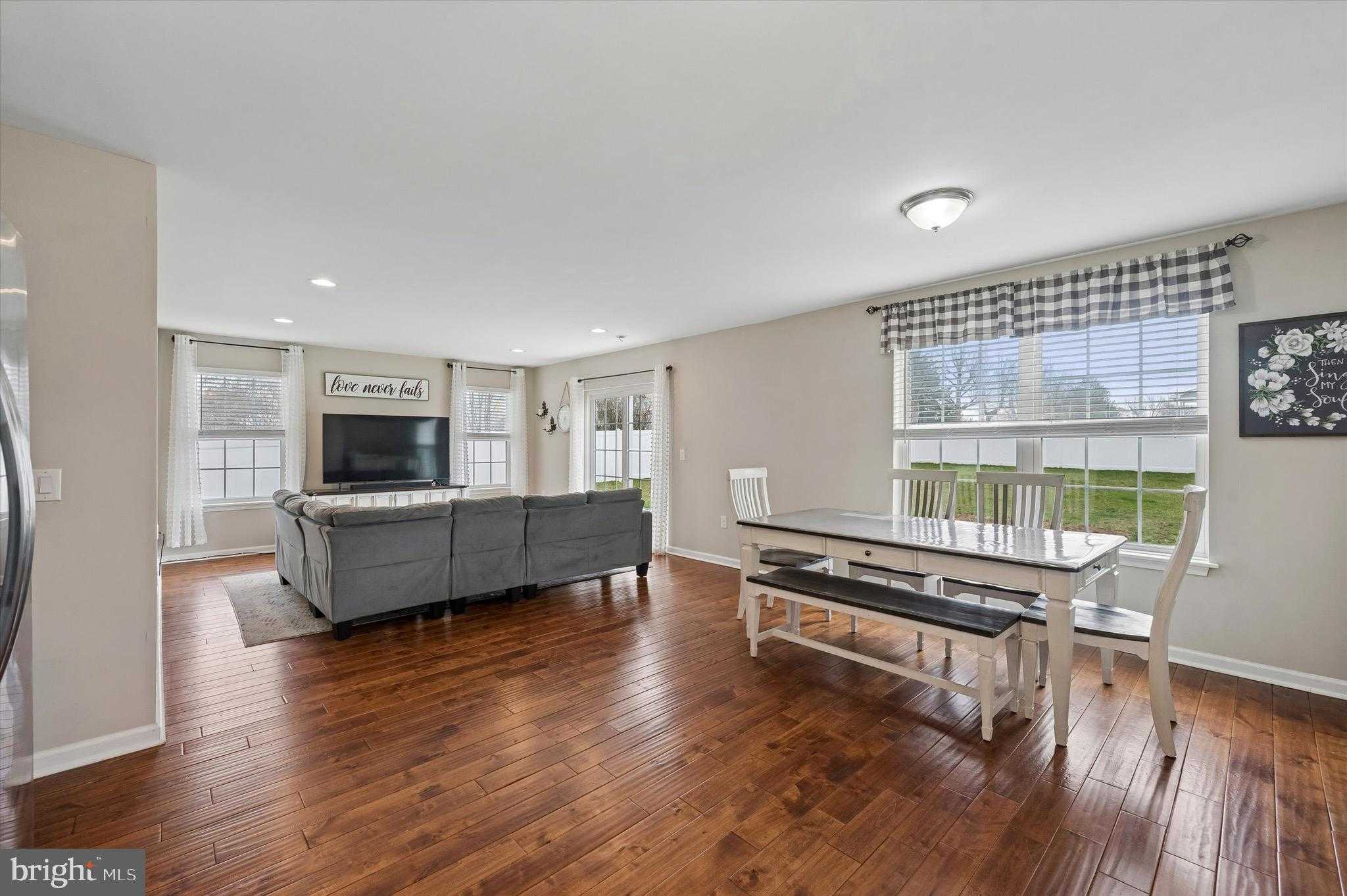 311 W Brookhaven Rd photo 14