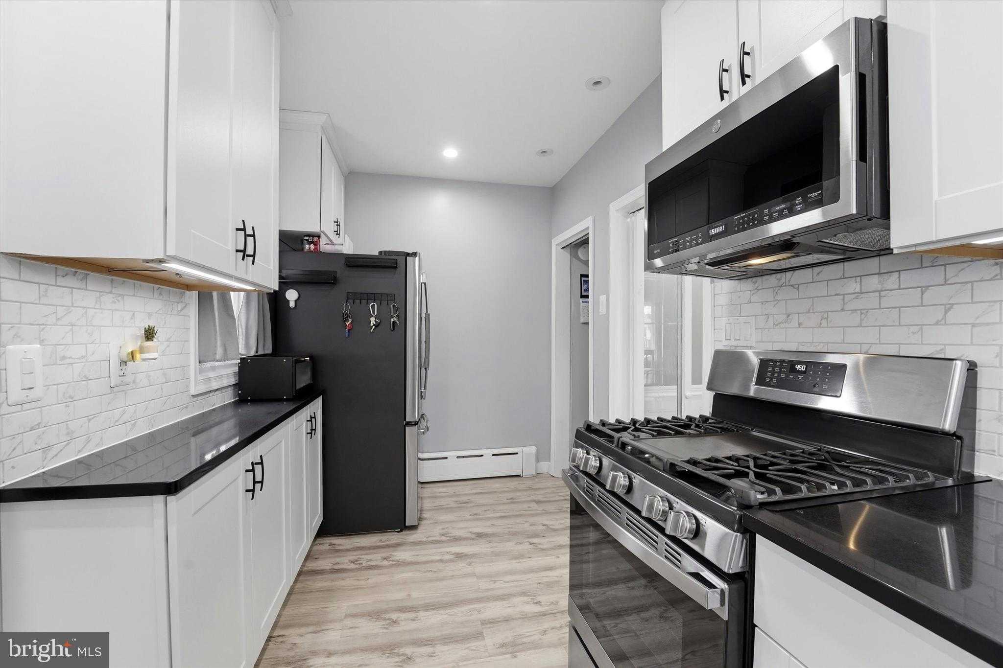 827 Broad St photo 10