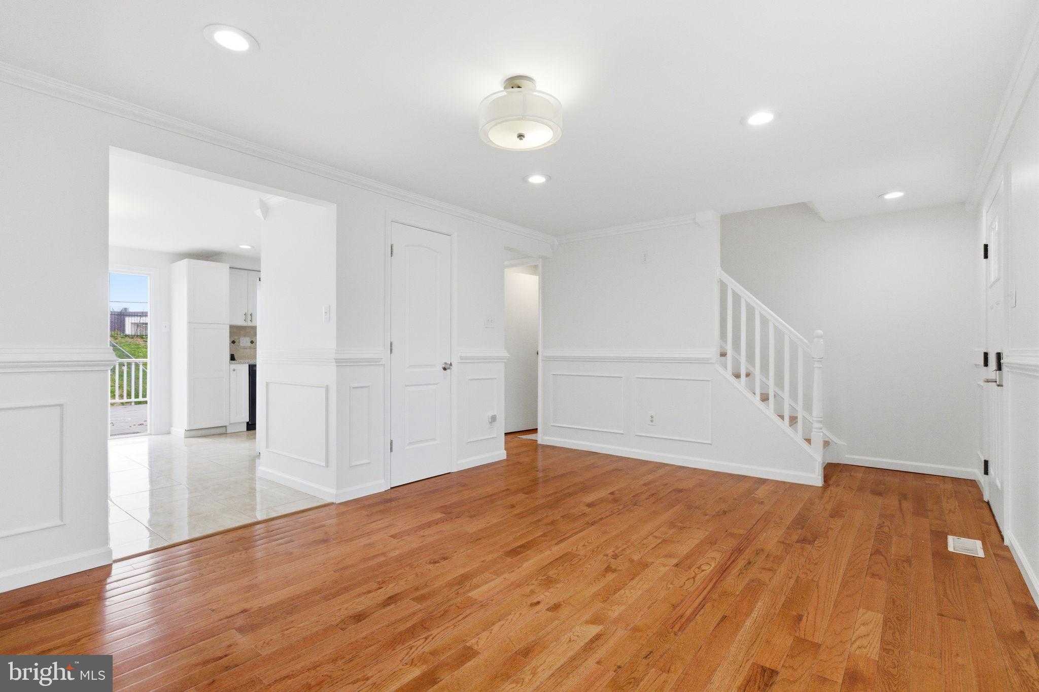 178 Stonegate Dr photo 8