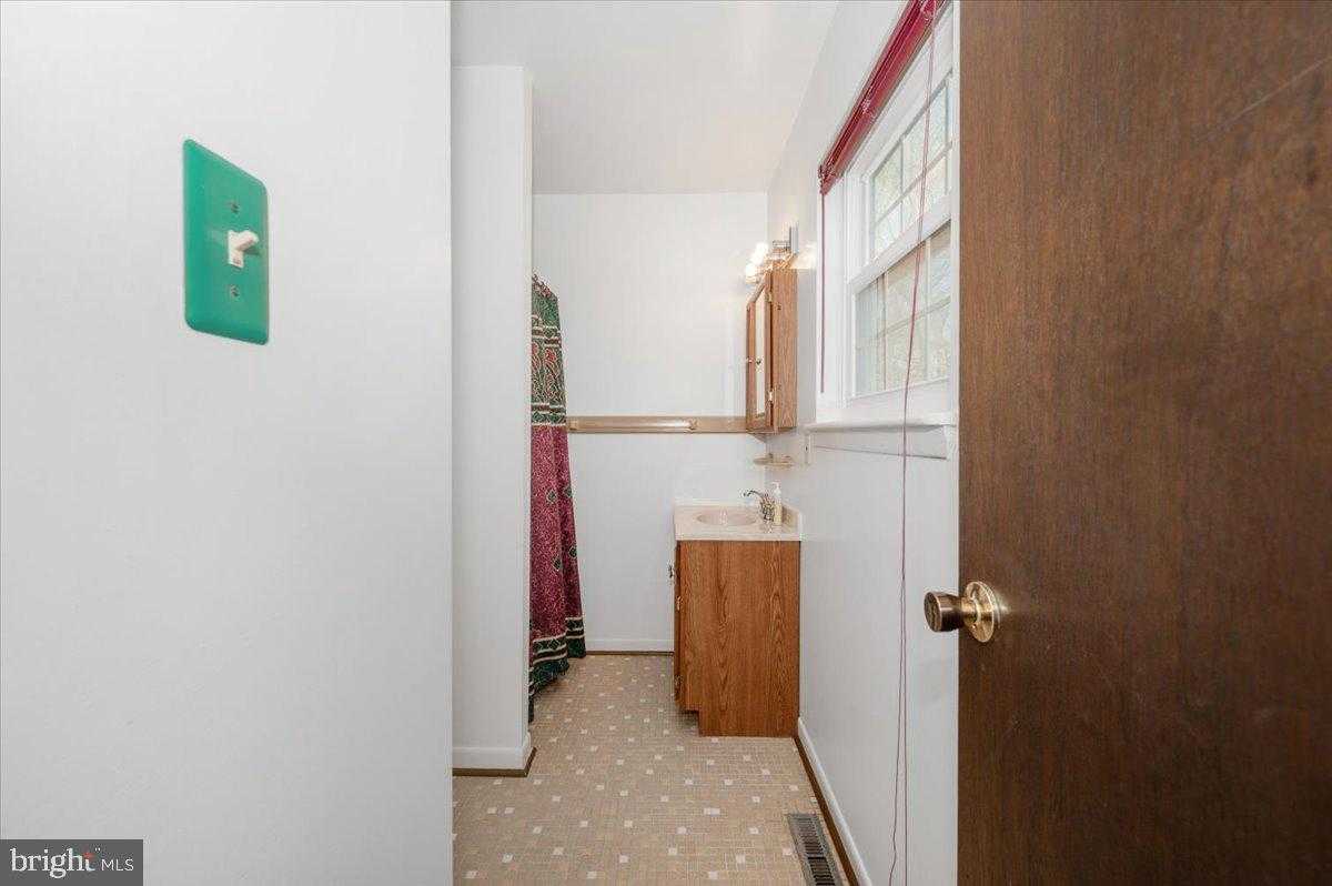 1300 Holliben Rd photo 23