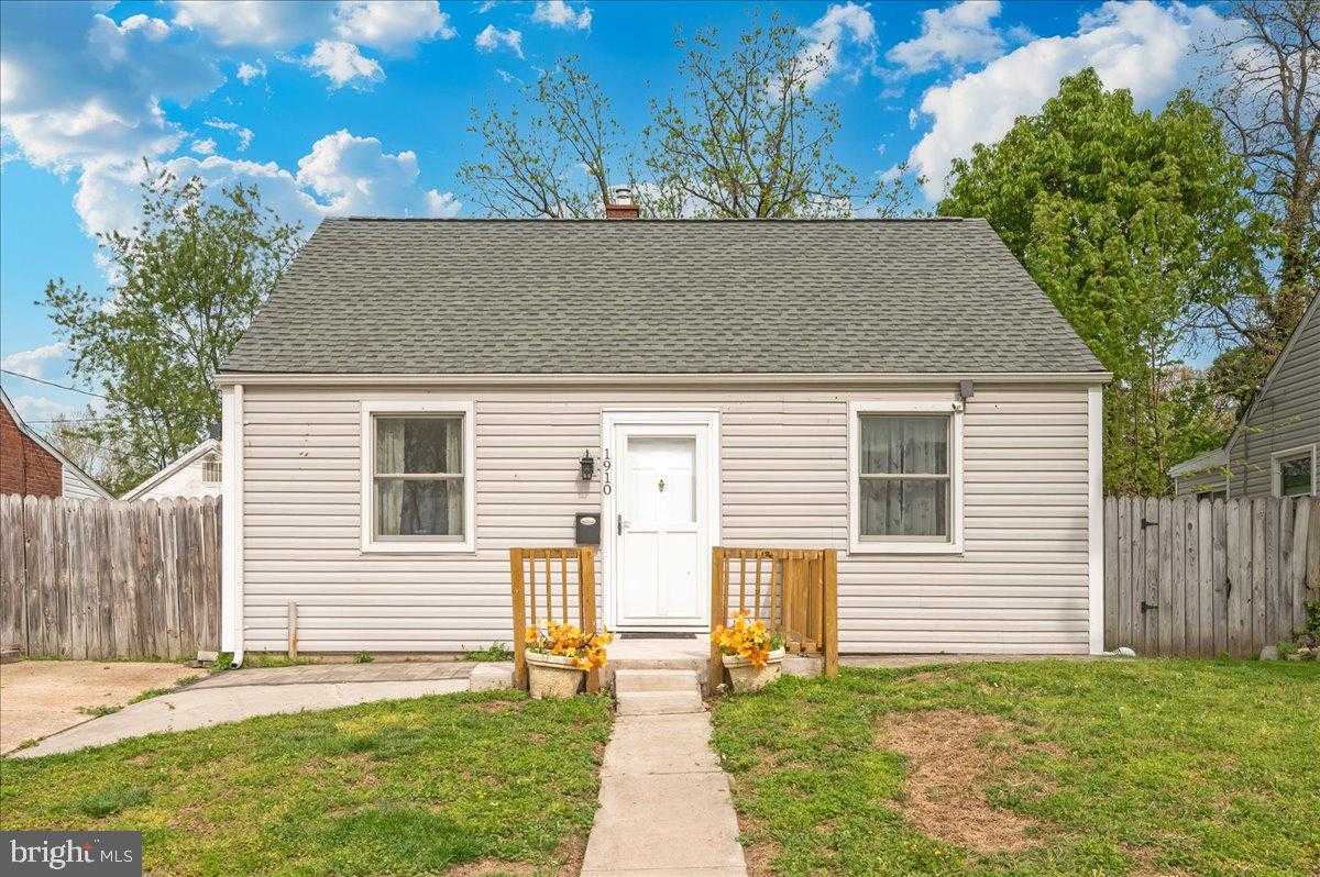 1910 Tyler Rd photo 2