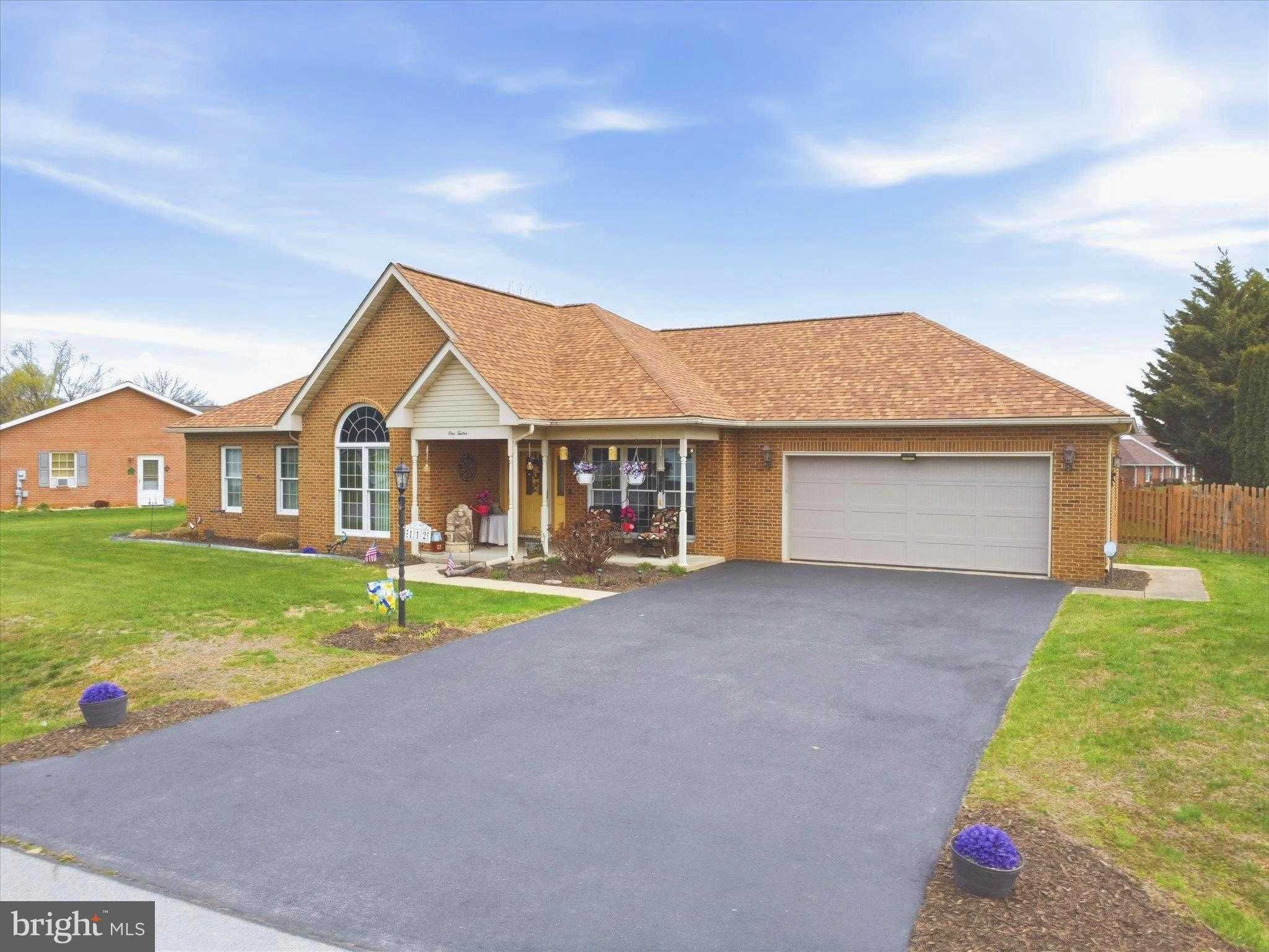 112 Plantation Dr photo 2