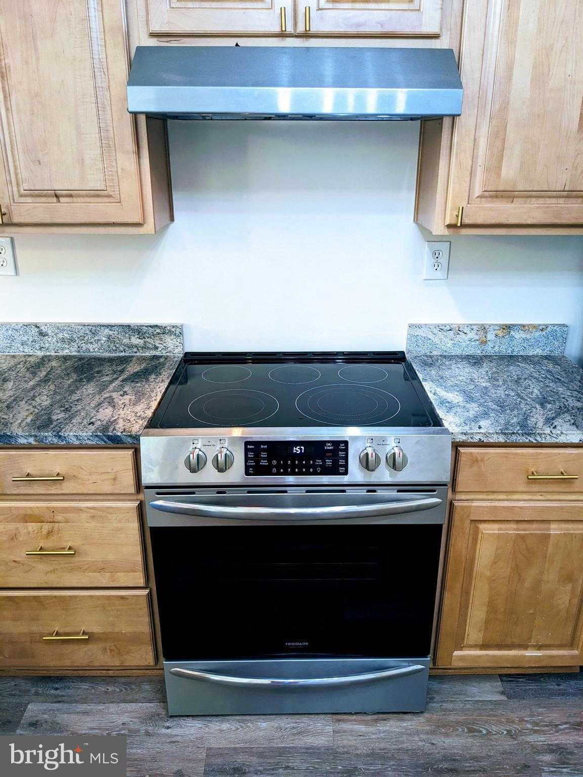 627 Grant Pl photo 14