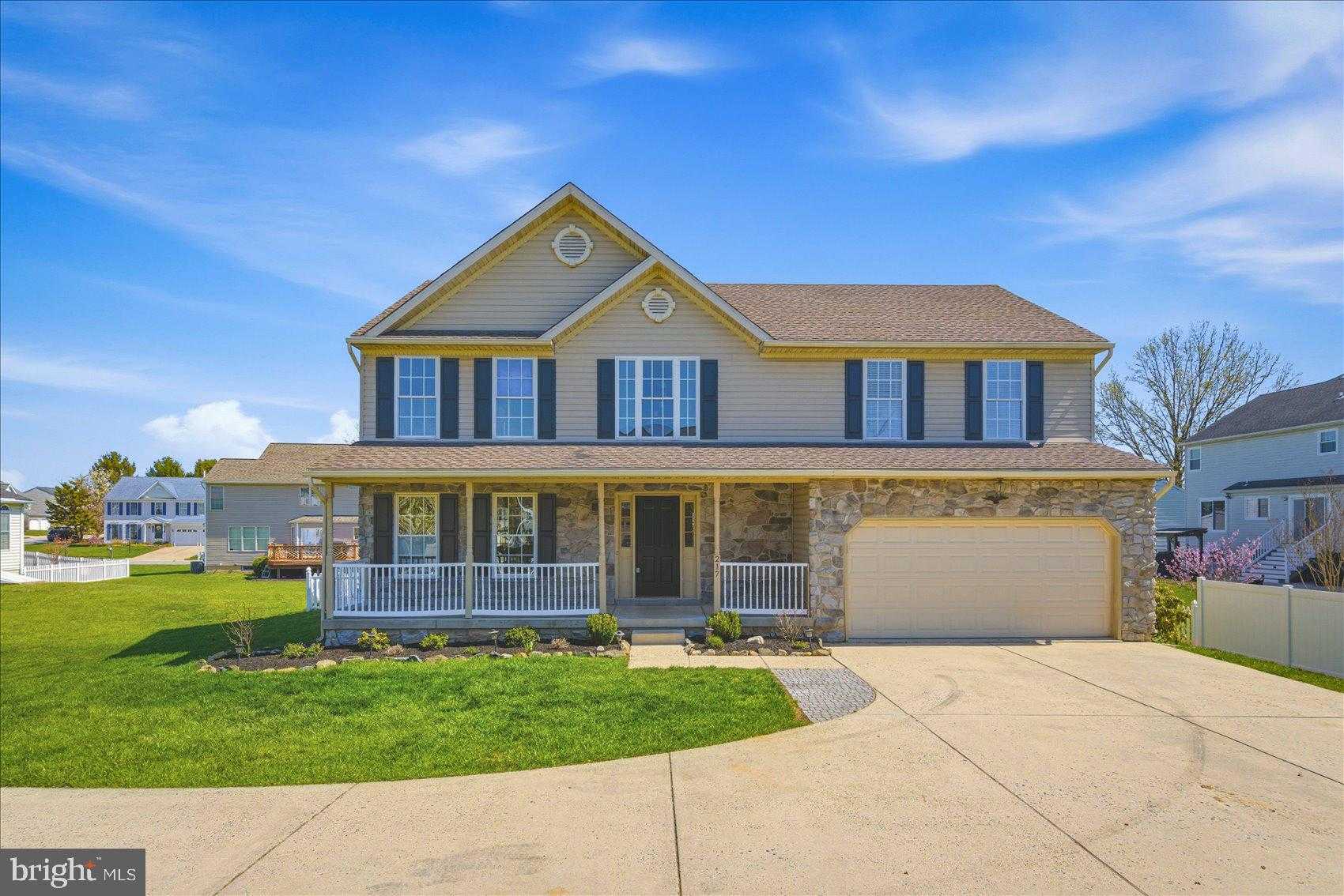 217 Woodbine CT photo 2